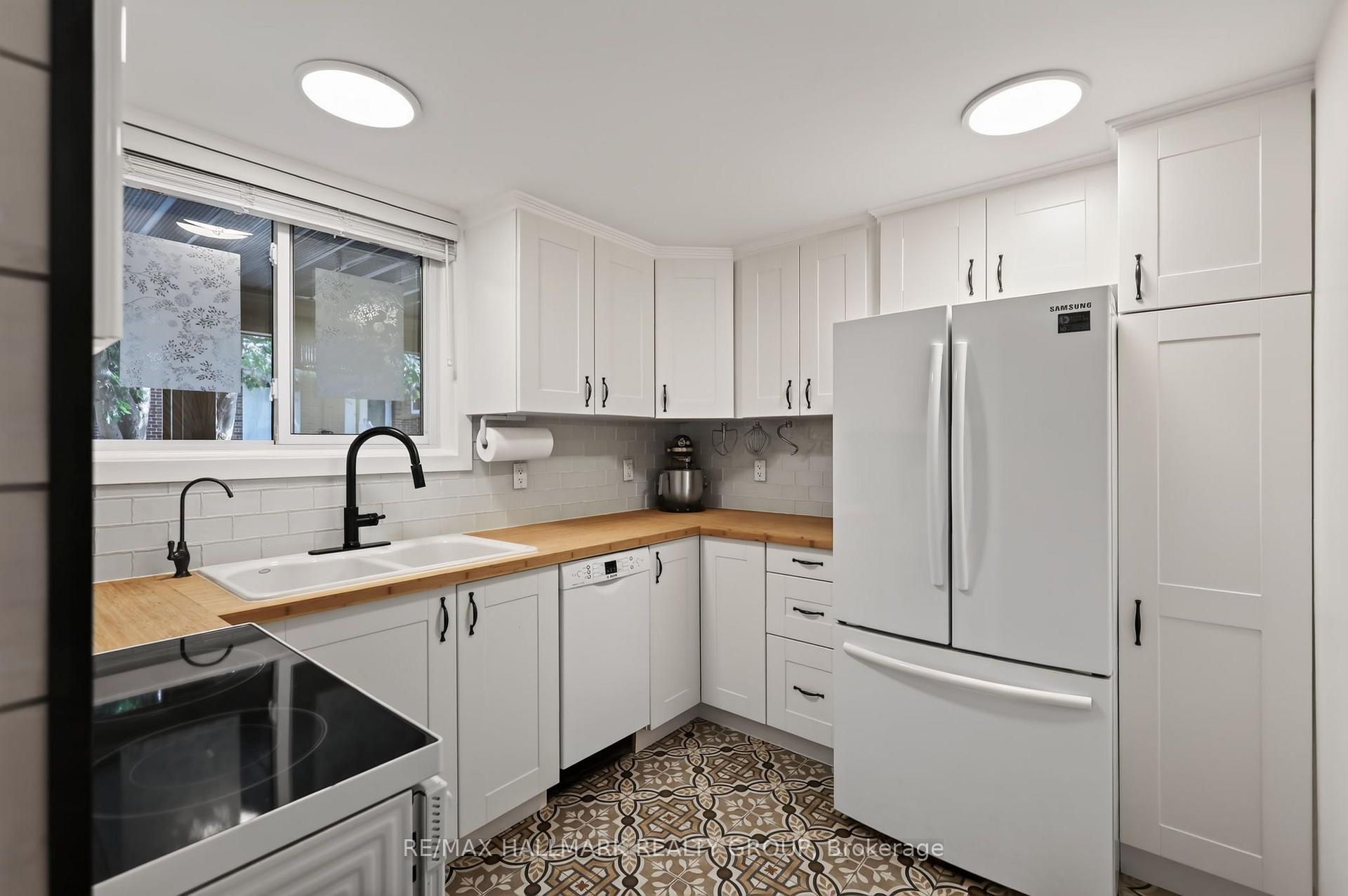Photo 14 of Unit 109, 6434 Bilberry Drive, Ottawa, Orleans Wood — HOMEH