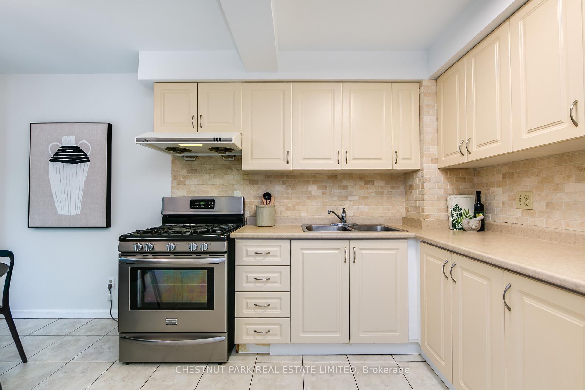 Photo 18 of Unit 21, 30 Chichester Place, Scarborough, L'Amoreaux — HOMEH