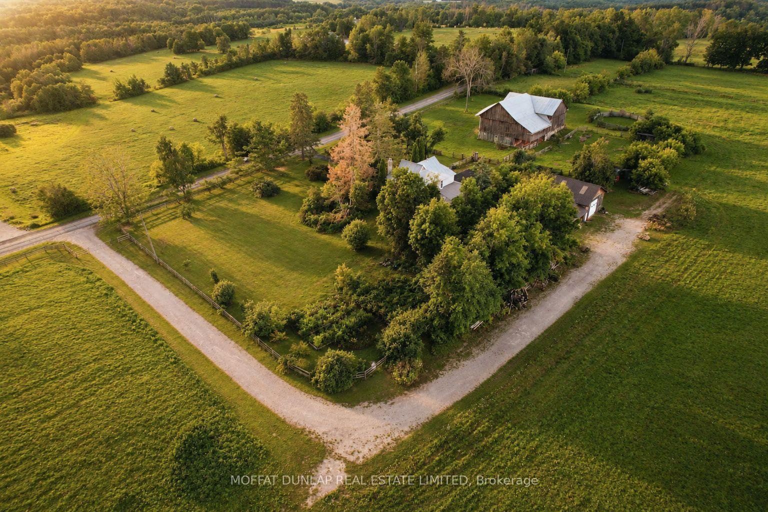 Photo 14 of 3439 Line 7 North, Oro-Medonte, Horseshoe Valley — HOMEH