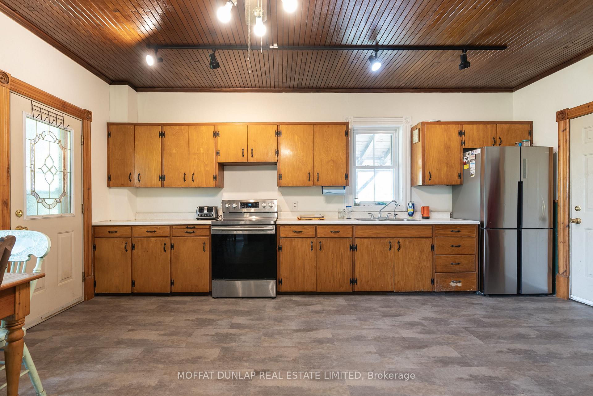 Photo 8 of 3439 Line 7 North, Oro-Medonte, Horseshoe Valley — HOMEH
