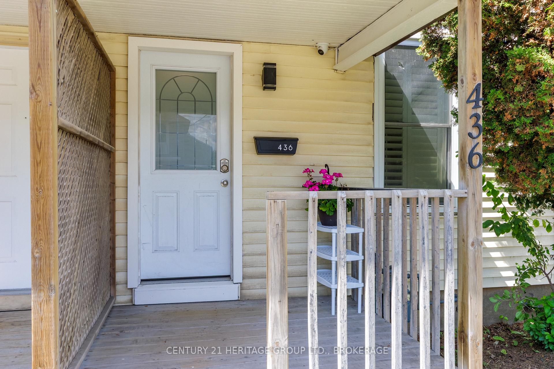 Photo 4 of 436 Division Street, Kingston, East of Sir John A. Blvd — HOMEH