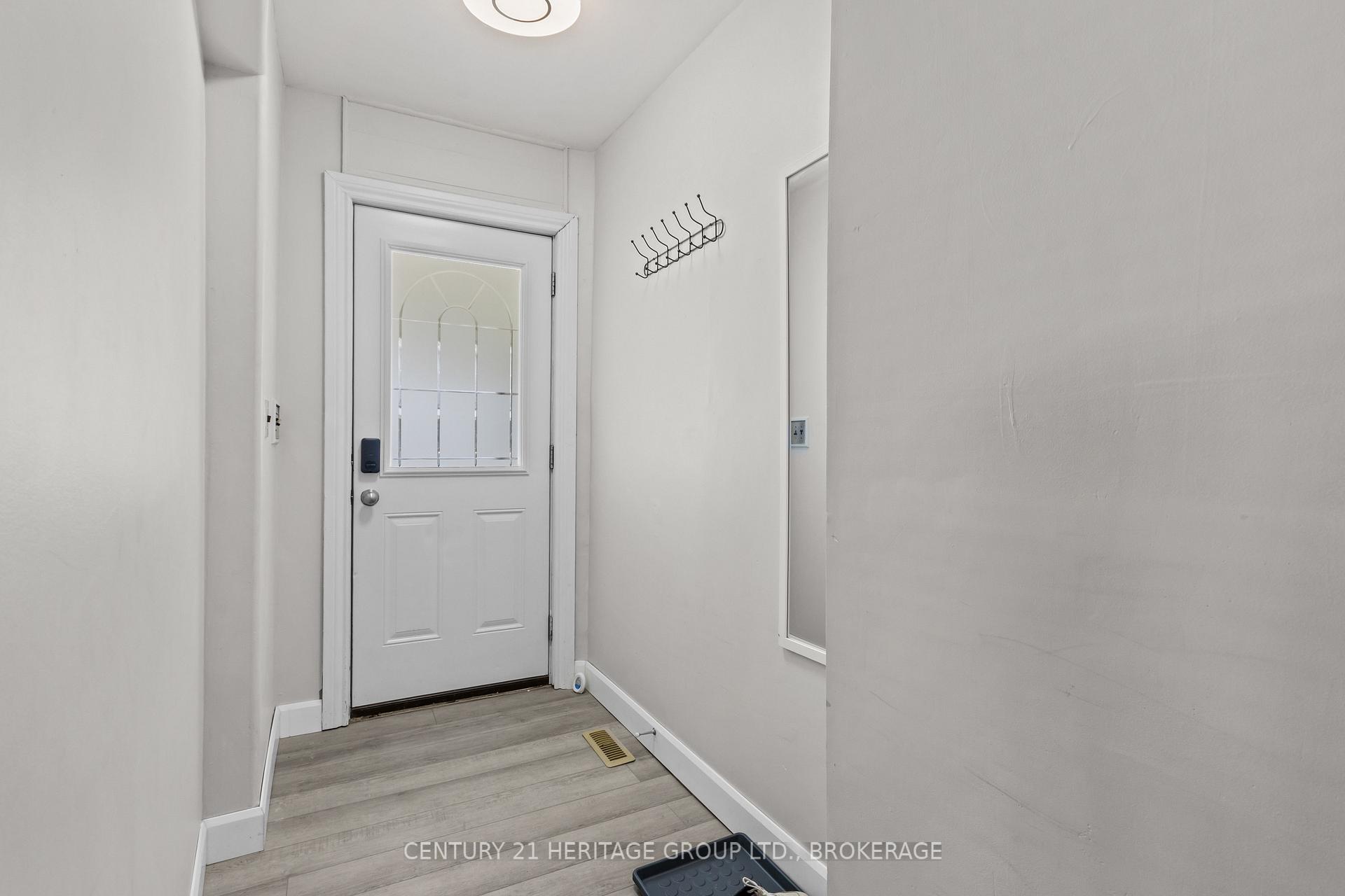 Photo 5 of 436 Division Street, Kingston, East of Sir John A. Blvd — HOMEH