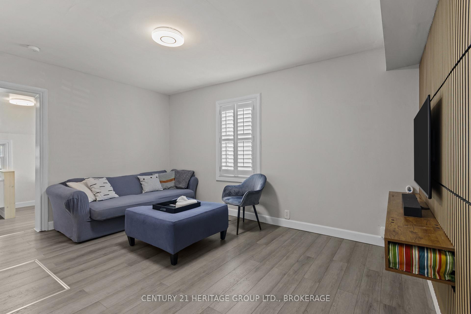 Photo 7 of 436 Division Street, Kingston, East of Sir John A. Blvd — HOMEH