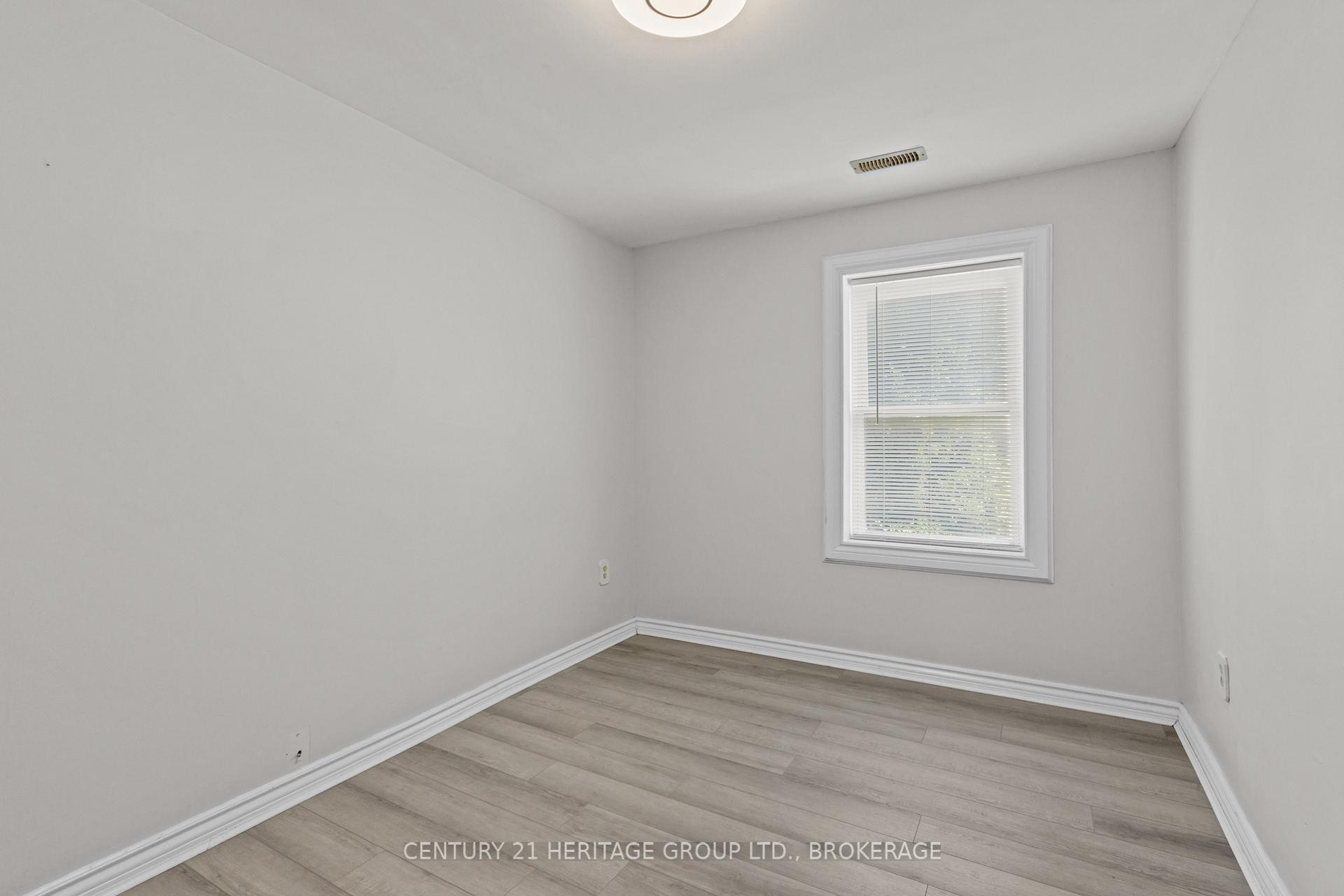 Photo 19 of 436 Division Street, Kingston, East of Sir John A. Blvd — HOMEH