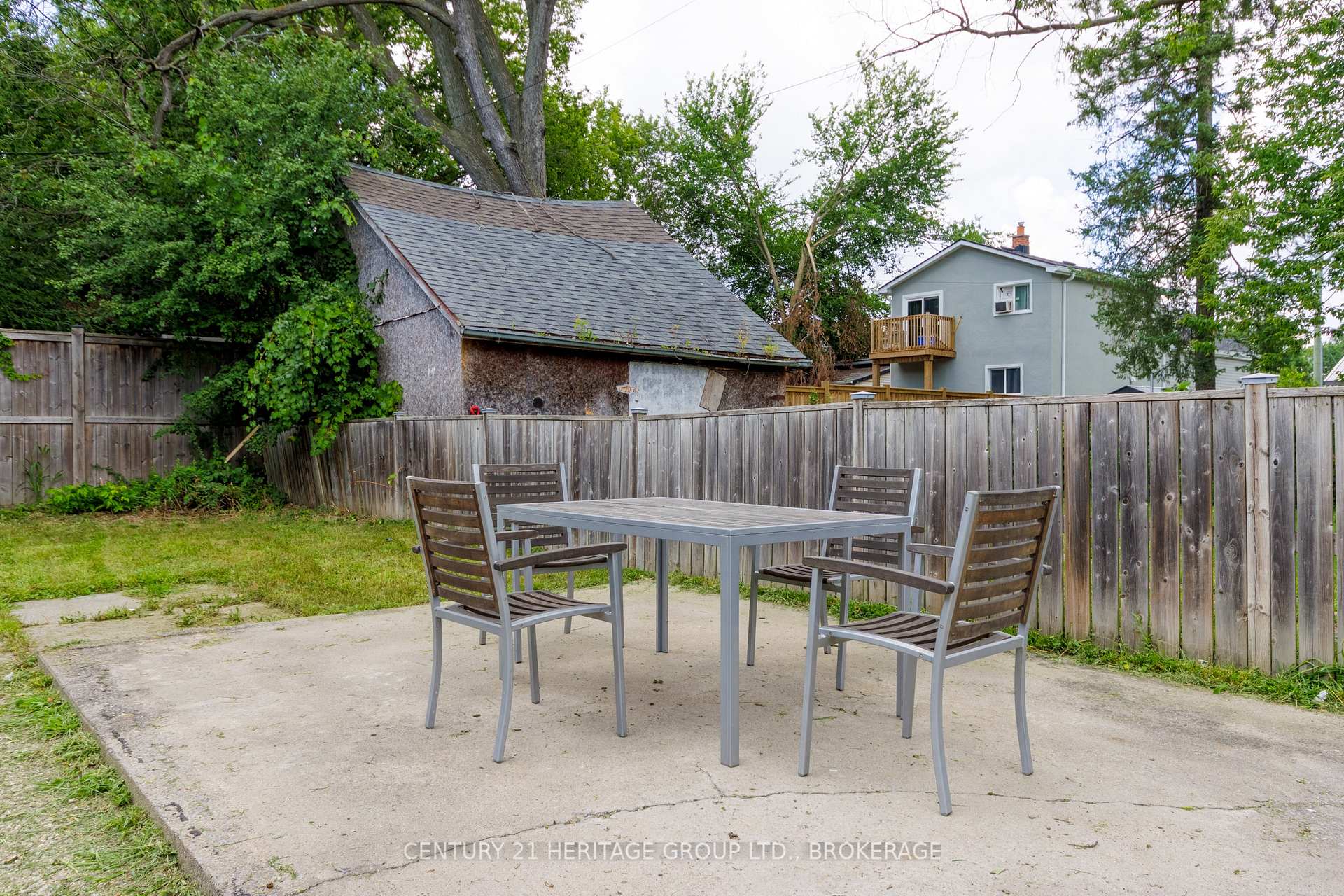 Photo 25 of 436 Division Street, Kingston, East of Sir John A. Blvd — HOMEH