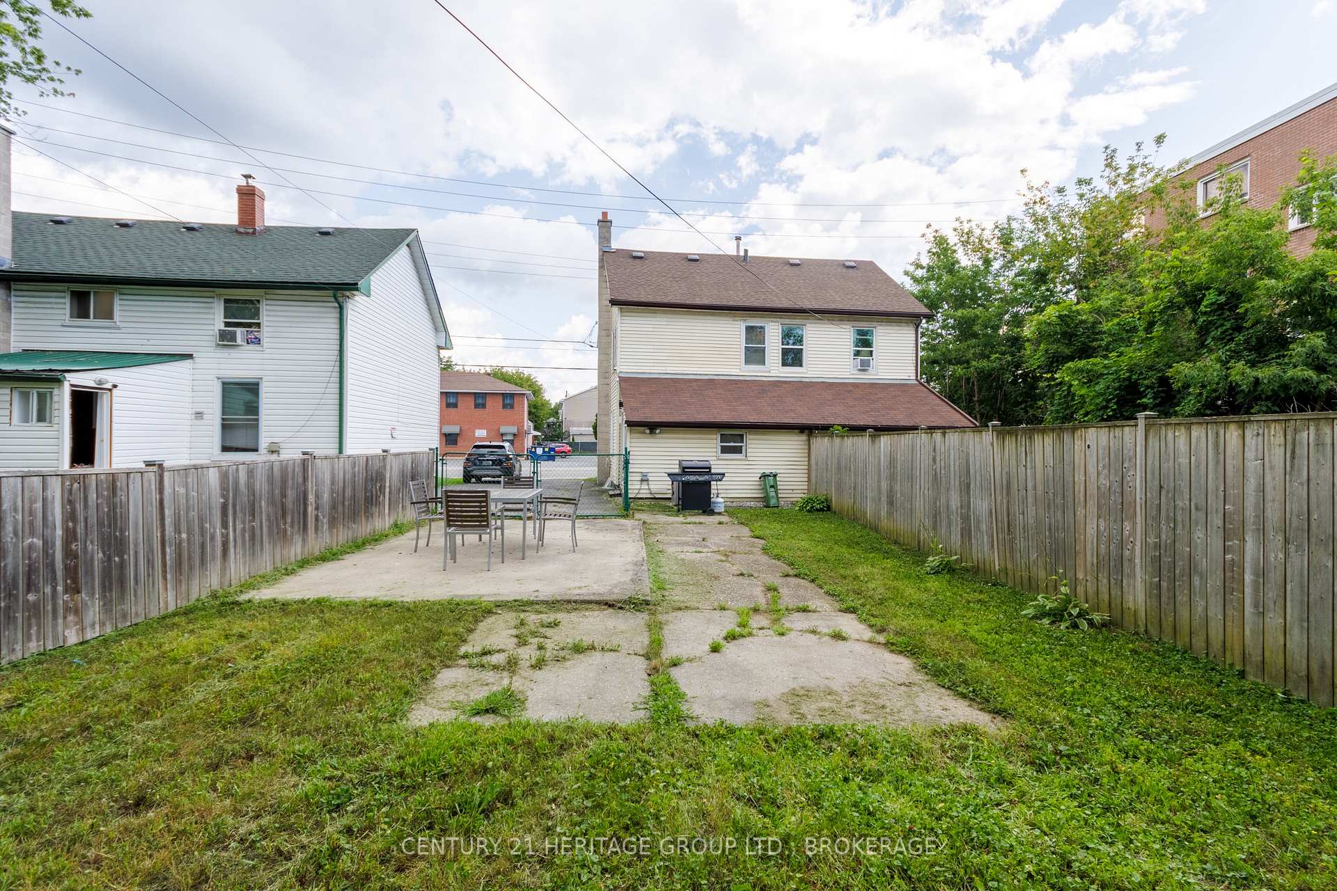 Photo 26 of 436 Division Street, Kingston, East of Sir John A. Blvd — HOMEH