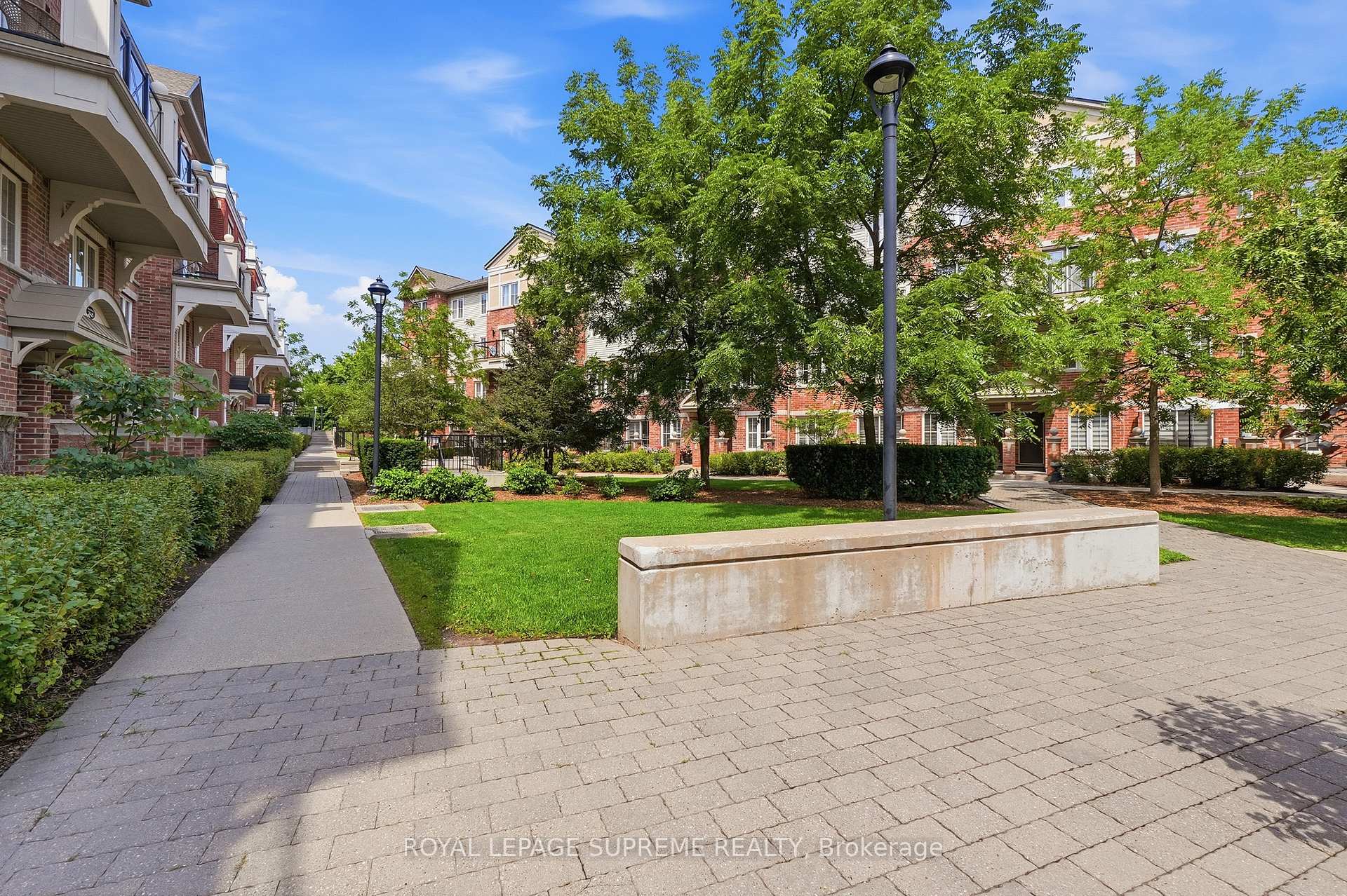 Photo 2 of Unit 14, 2551 Sixth Line, Oakville, River Oaks — HOMEH