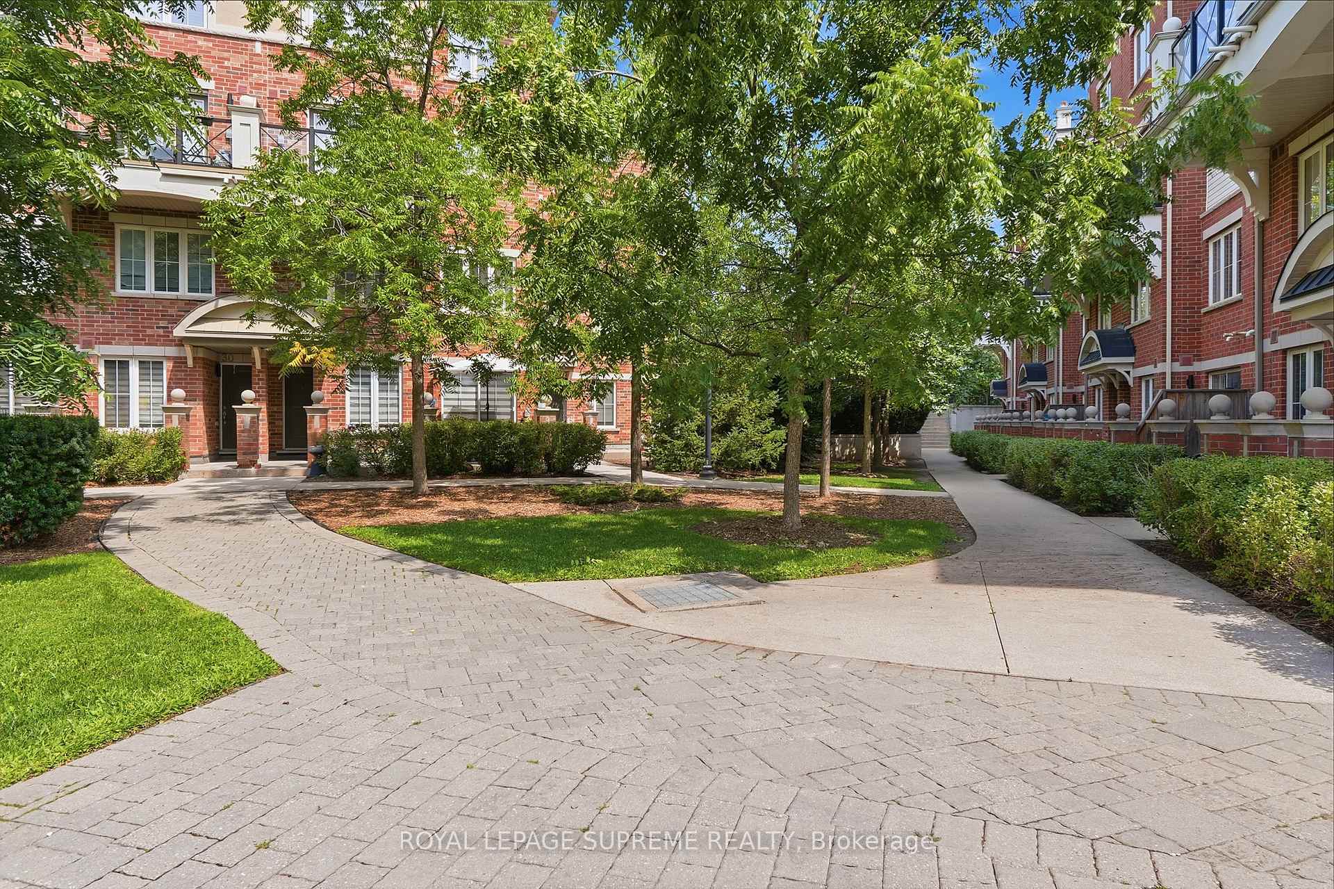 Photo 3 of Unit 14, 2551 Sixth Line, Oakville, River Oaks — HOMEH