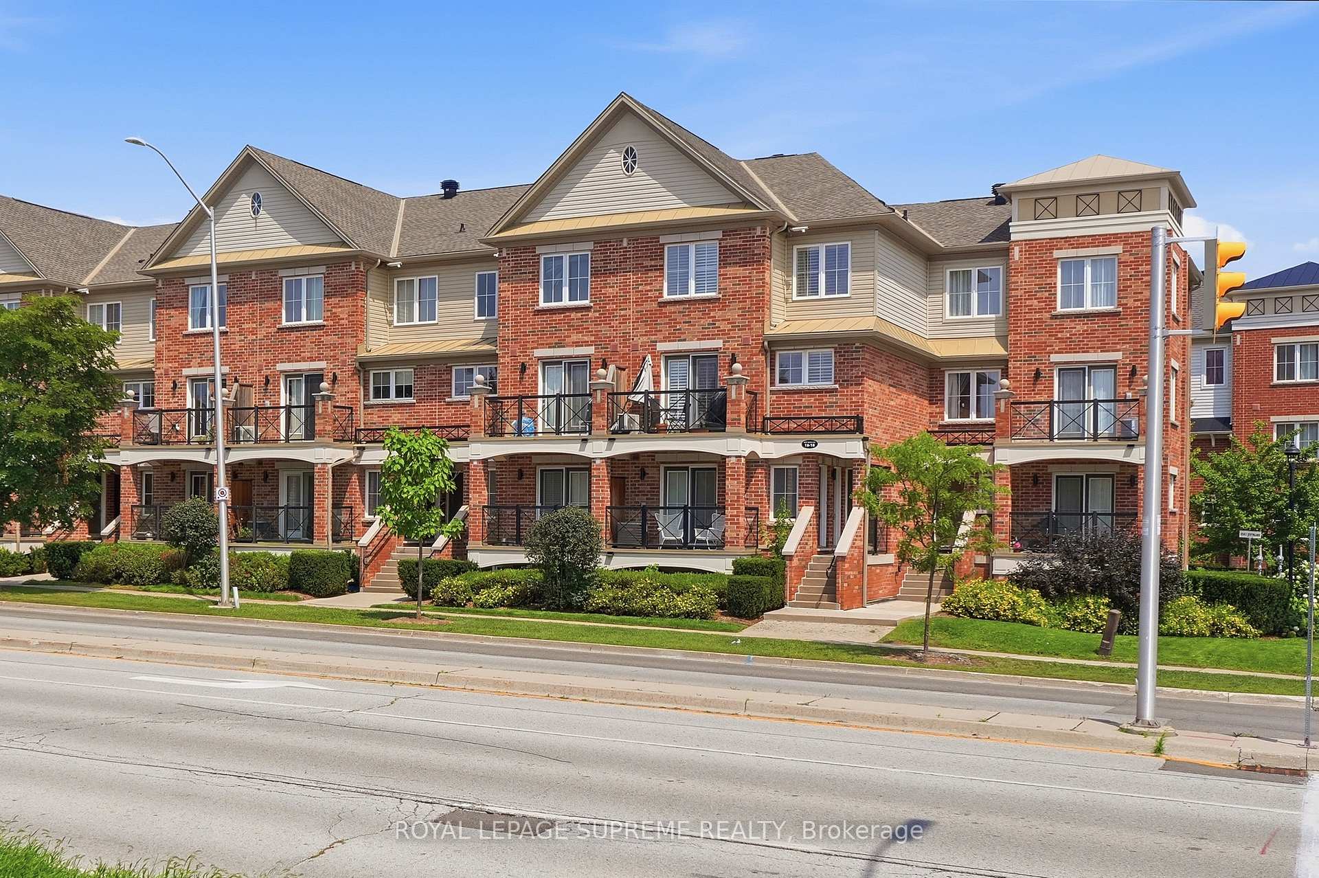 Photo 9 of Unit 14, 2551 Sixth Line, Oakville, River Oaks — HOMEH