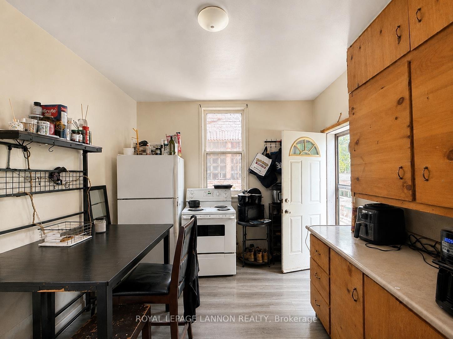 Photo 7 of 345 Syndicate Avenue N, Thunder Bay, McKeller Park — HOMEH
