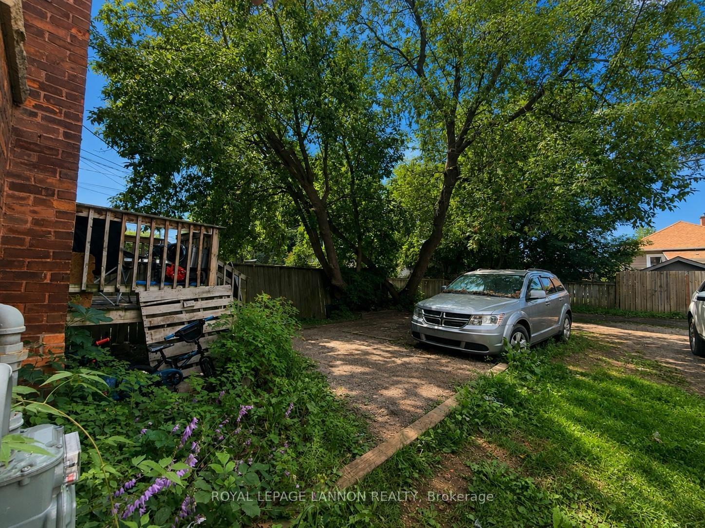 Photo 29 of 345 Syndicate Avenue N, Thunder Bay, McKeller Park — HOMEH