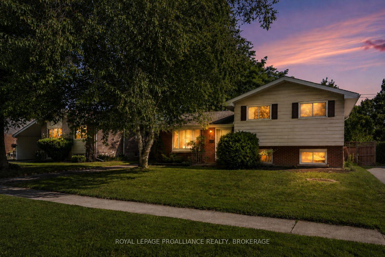 Photo 1 of 250 Glen Castle Road, Kingston, City SouthWest — HOMEH