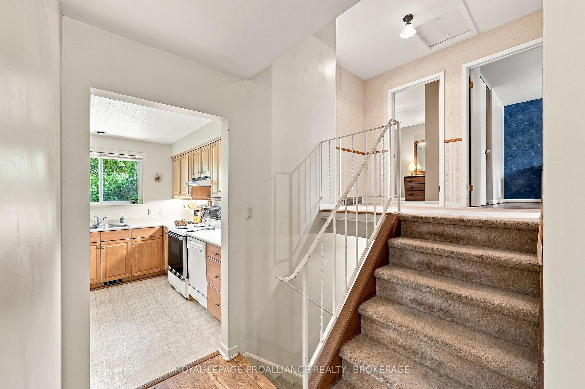 Photo 12 of 250 Glen Castle Road, Kingston, City SouthWest — HOMEH