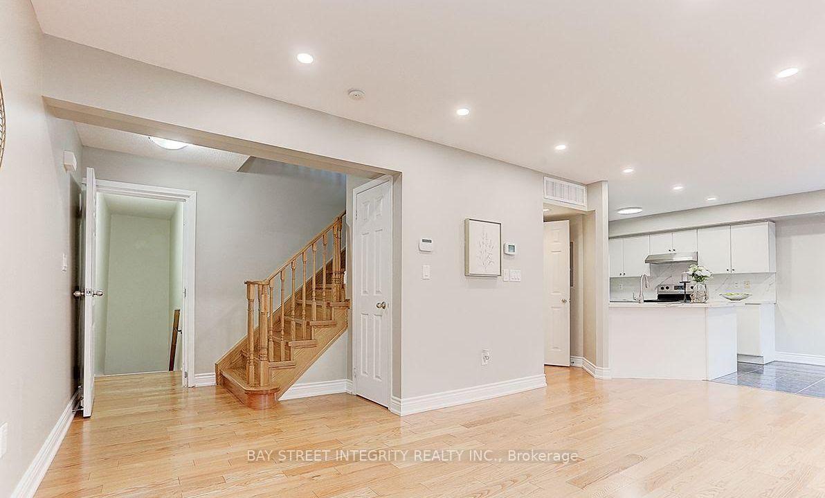 Photo 5 of 2199 Bur Oak Avenue, Markham, Greensborough — HOMEH