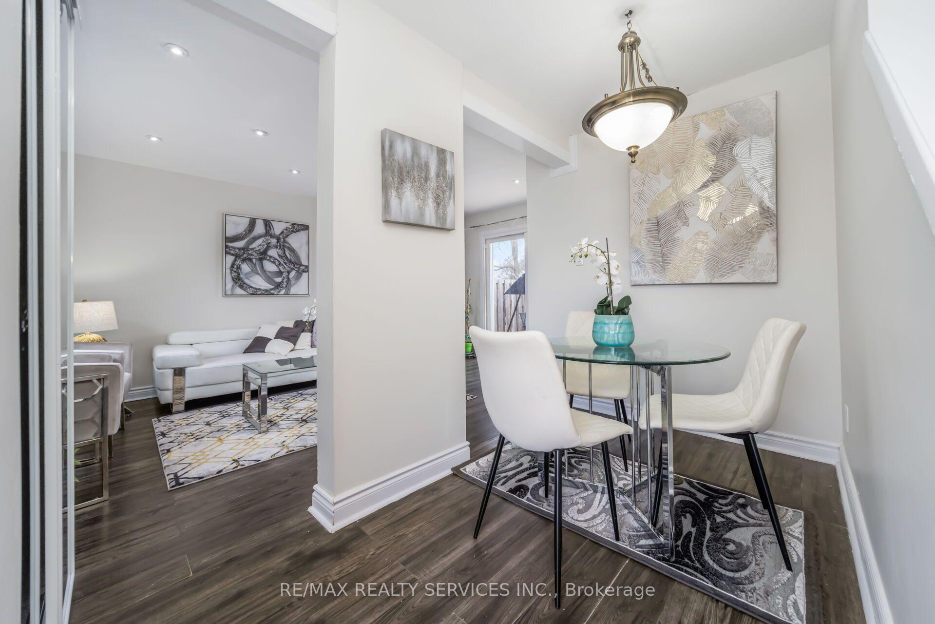 Photo 6 of 11 Juliette Square, Brampton, Northgate — HOMEH