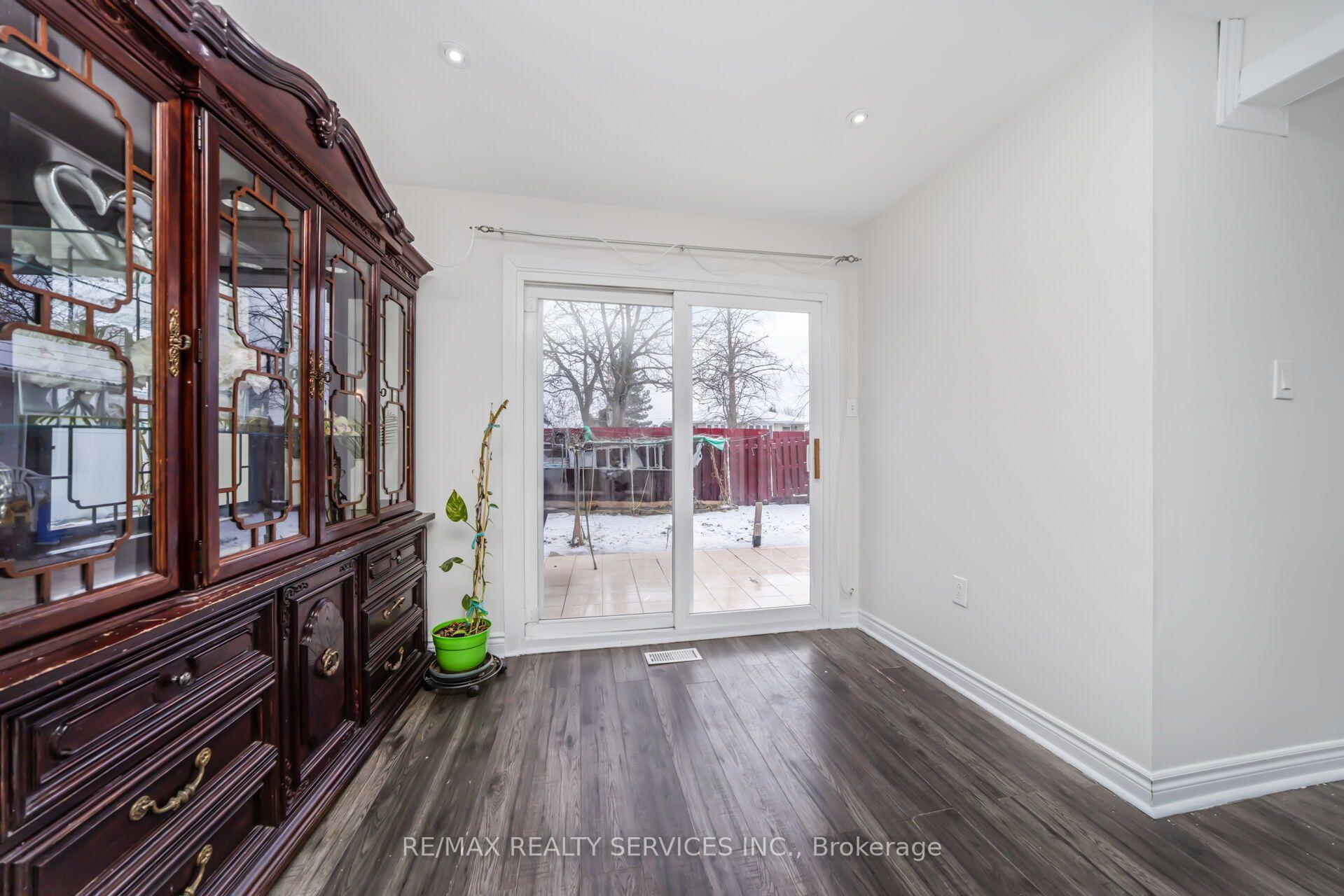 Photo 12 of 11 Juliette Square, Brampton, Northgate — HOMEH