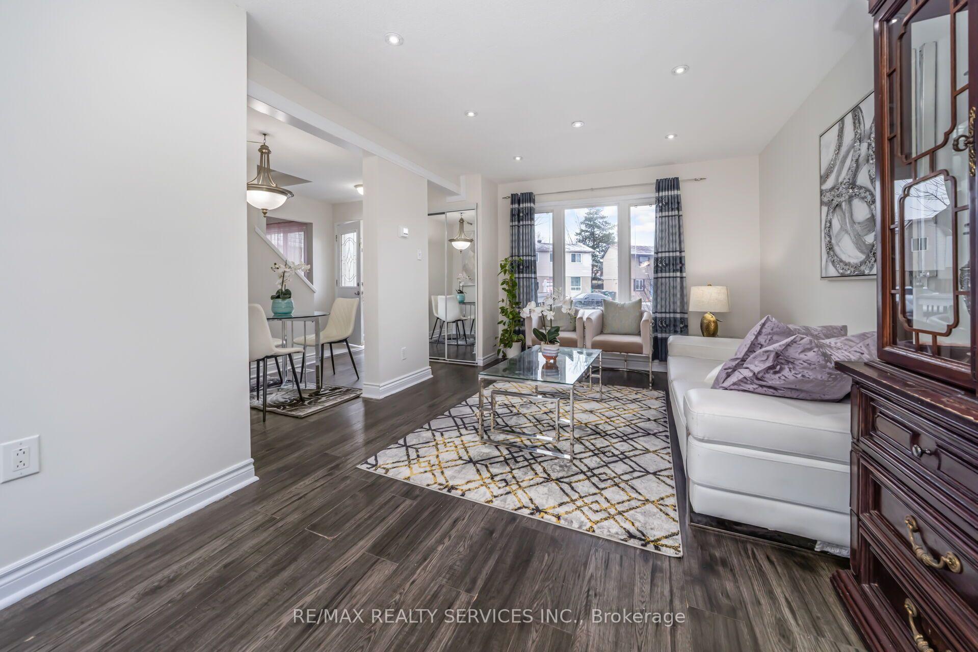 Photo 13 of 11 Juliette Square, Brampton, Northgate — HOMEH