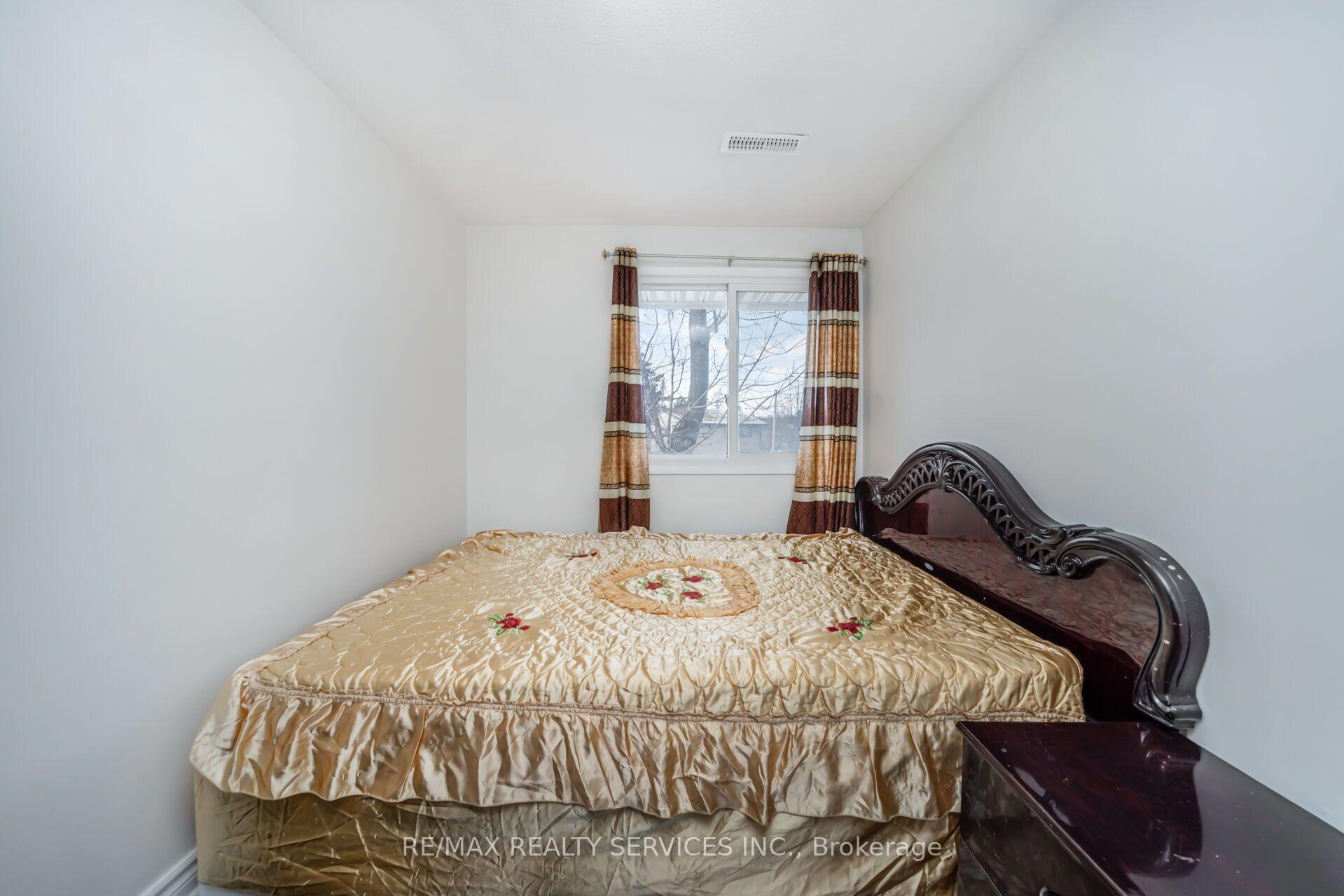 Photo 23 of 11 Juliette Square, Brampton, Northgate — HOMEH