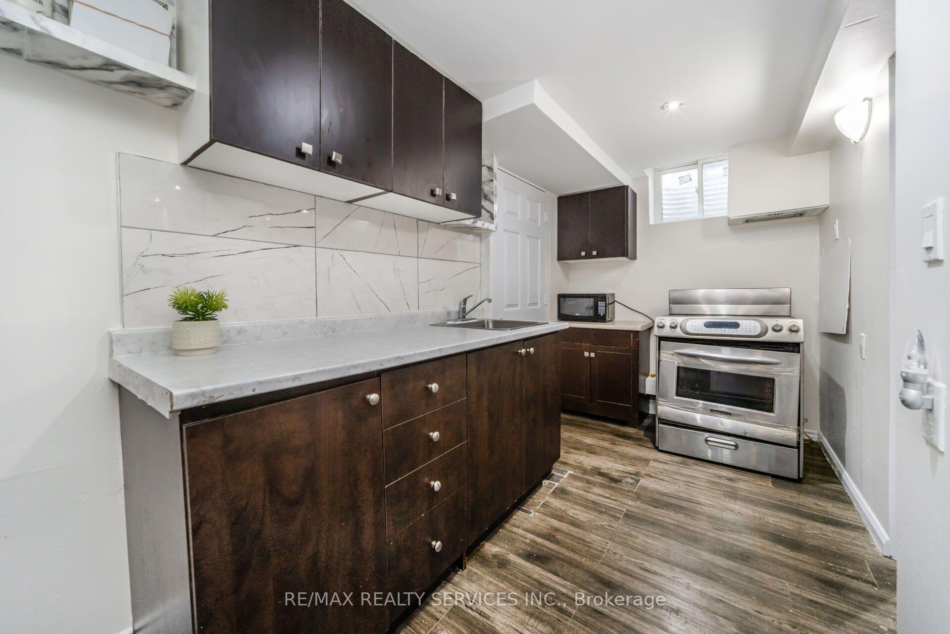 Photo 34 of 11 Juliette Square, Brampton, Northgate — HOMEH