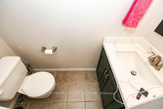 Photo 10 of 125 Madoc Drive, Brampton, Madoc — HOMEH
