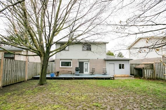 Photo 20 of 125 Madoc Drive, Brampton, Madoc — HOMEH