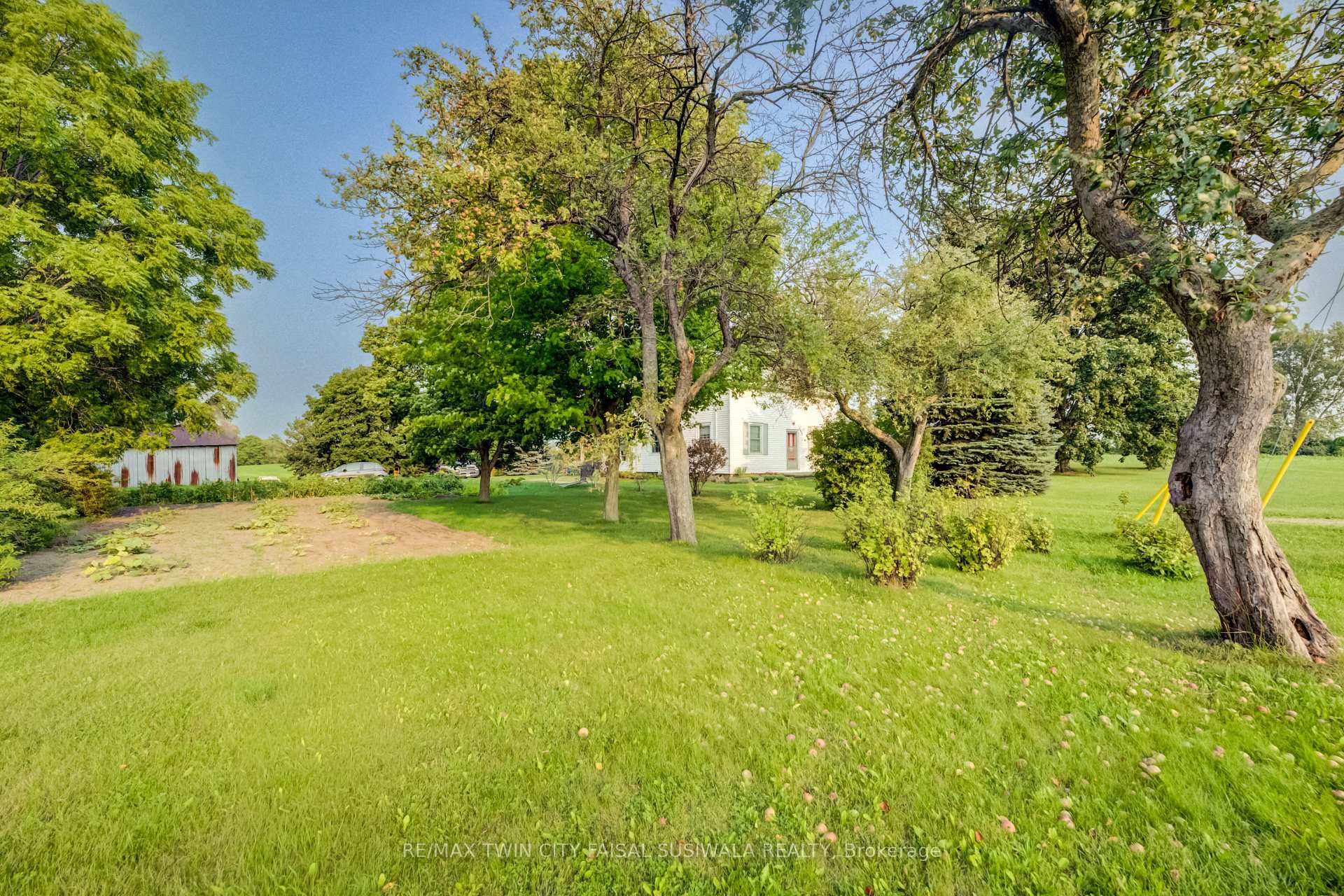 Photo 3 of 3470 Beaverdale Road, Cambridge, Preston Heights — HOMEH