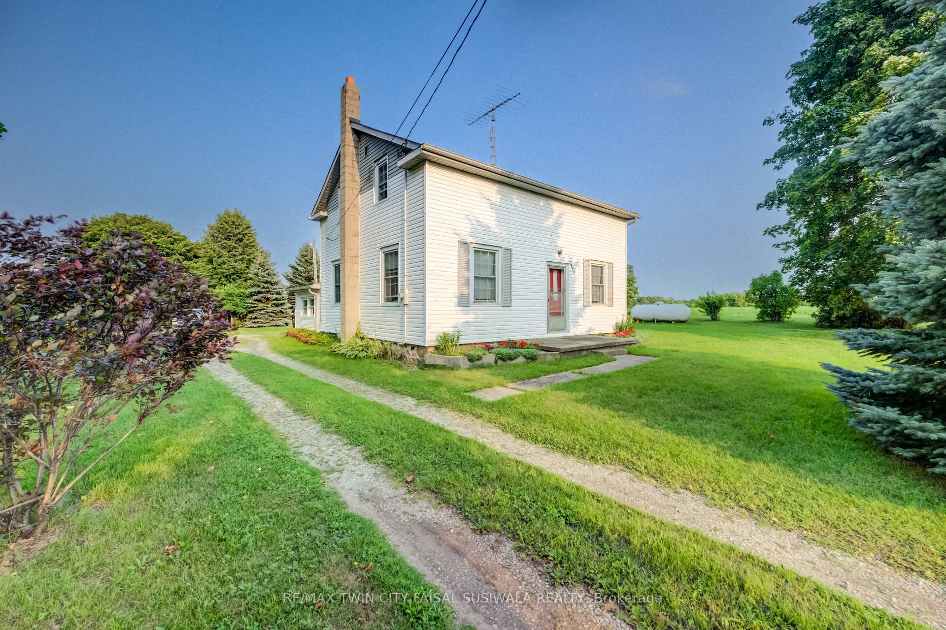 Photo 5 of 3470 Beaverdale Road, Cambridge, Preston Heights — HOMEH