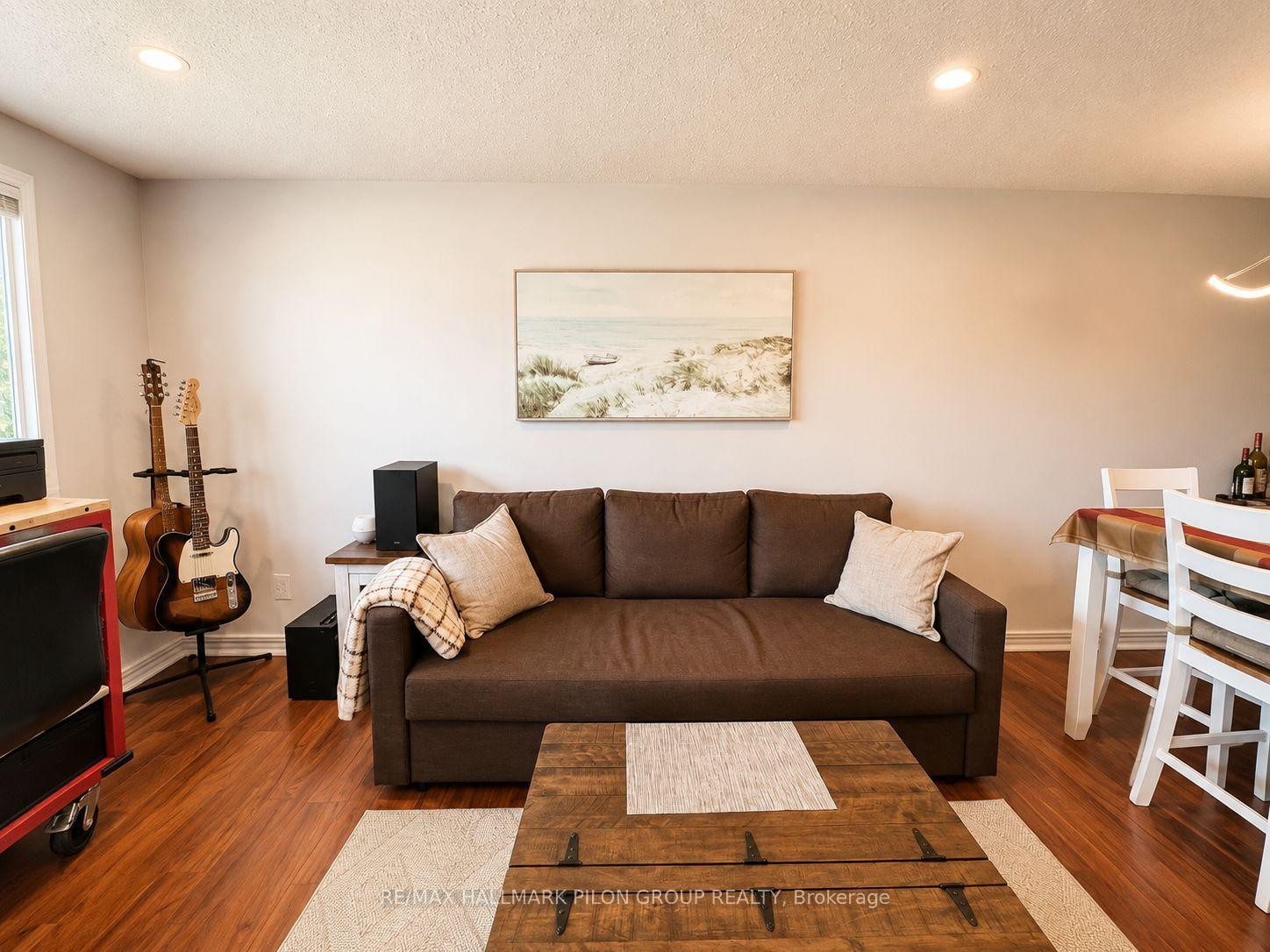 Photo 3 of Unit 405, 6532 Bilberry Drive, Ottawa, Orleans Wood — HOMEH