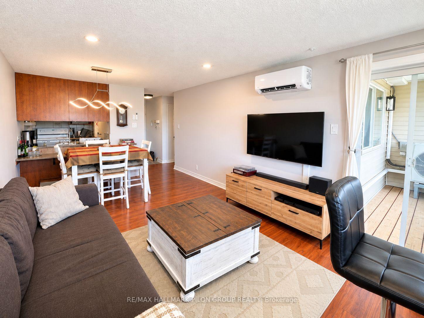 Photo 4 of Unit 405, 6532 Bilberry Drive, Ottawa, Orleans Wood — HOMEH
