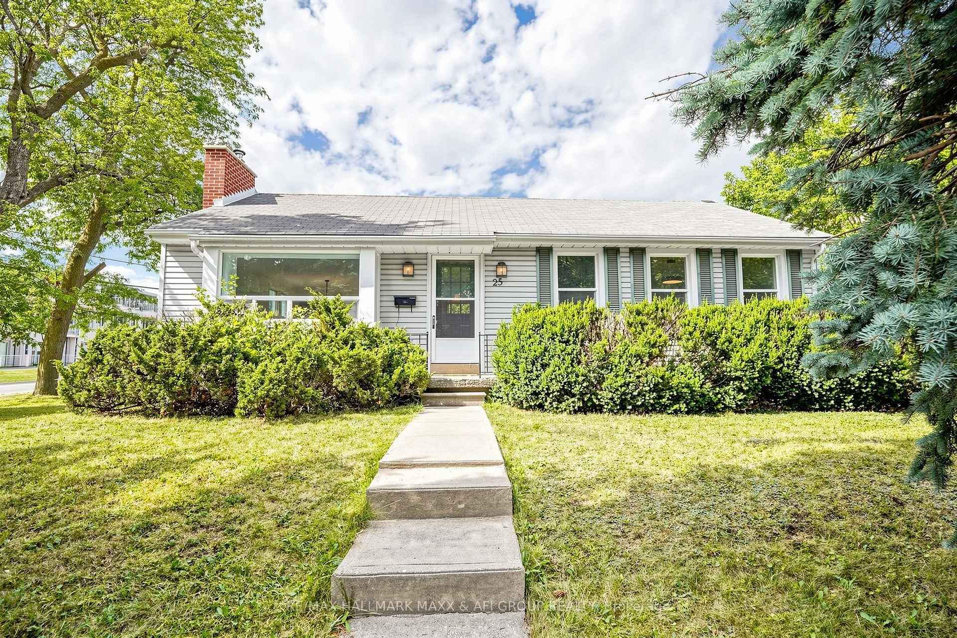 Photo 1 of 25 Harding Boulevard, Richmond Hill, Harding — HOMEH