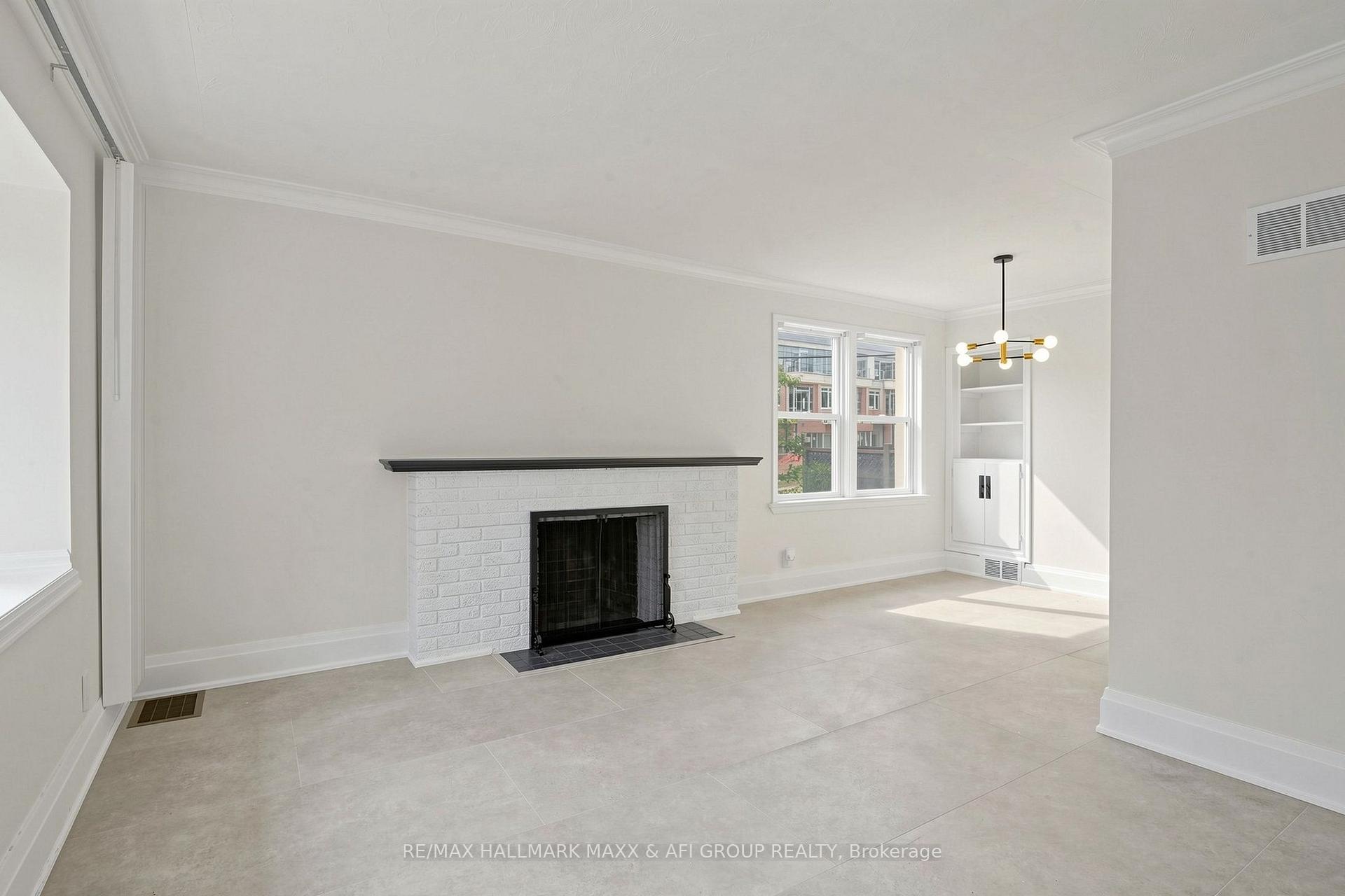 Photo 3 of 25 Harding Boulevard, Richmond Hill, Harding — HOMEH