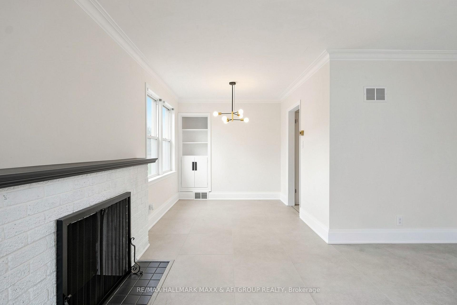 Photo 6 of 25 Harding Boulevard, Richmond Hill, Harding — HOMEH
