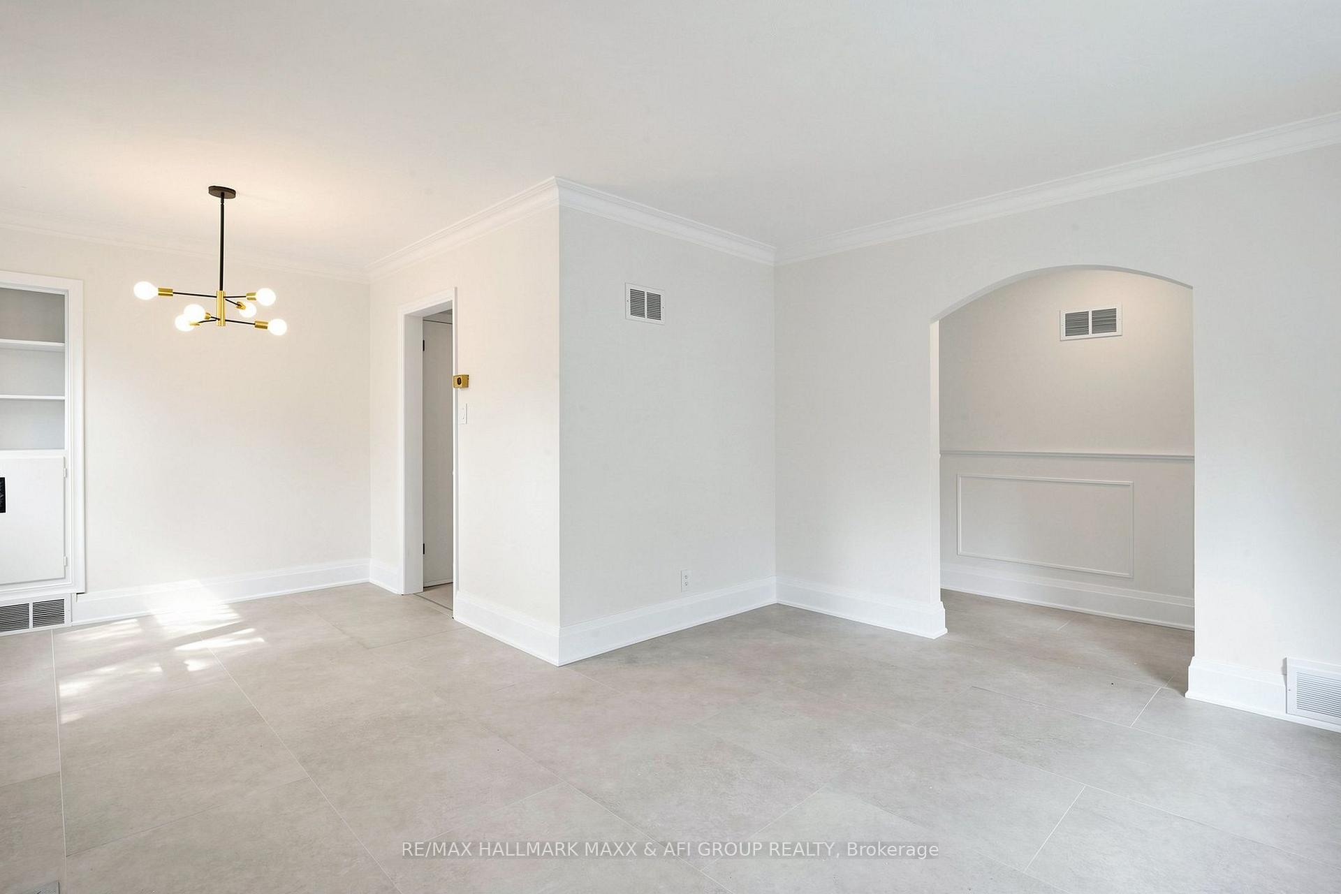 Photo 7 of 25 Harding Boulevard, Richmond Hill, Harding — HOMEH