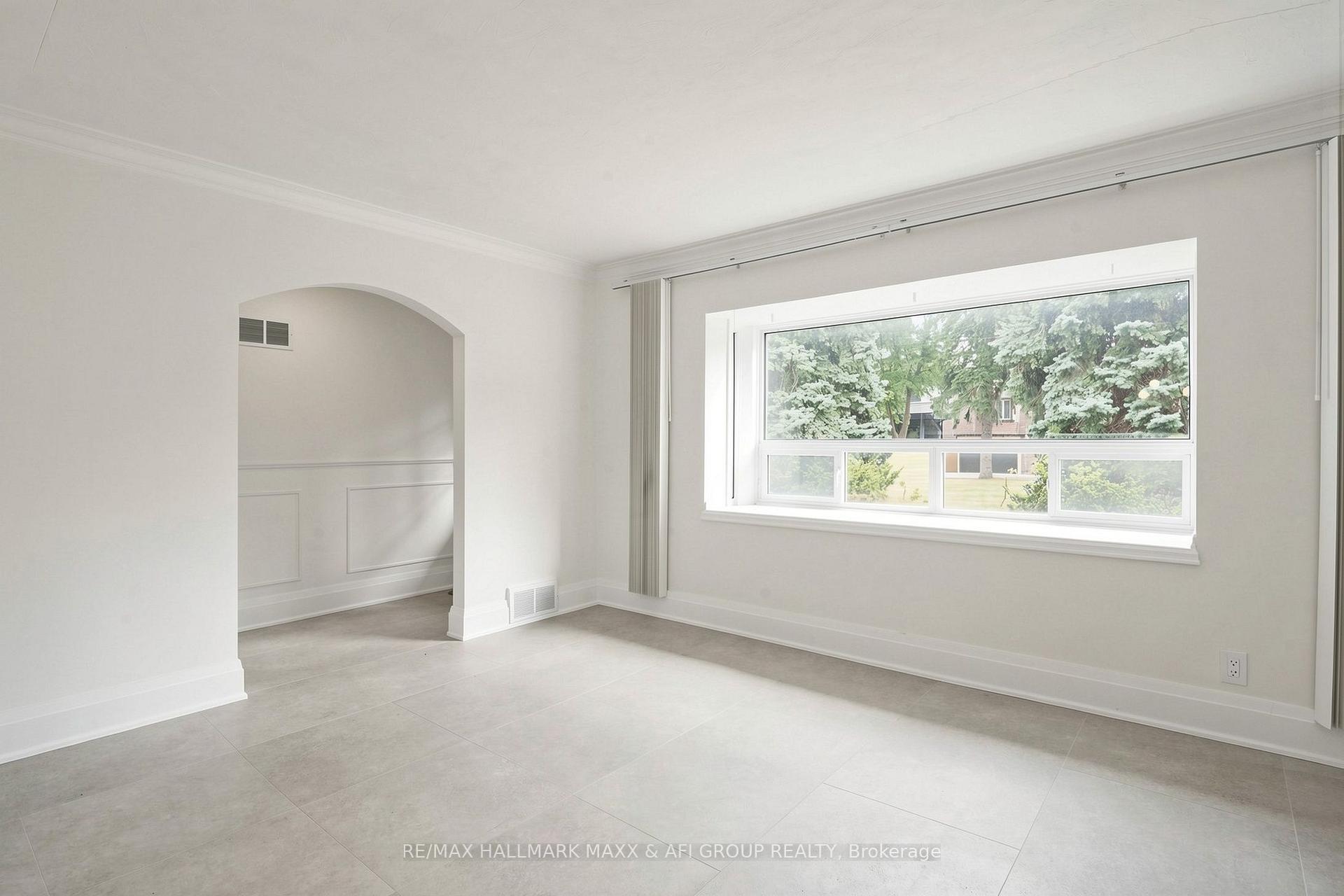 Photo 9 of 25 Harding Boulevard, Richmond Hill, Harding — HOMEH
