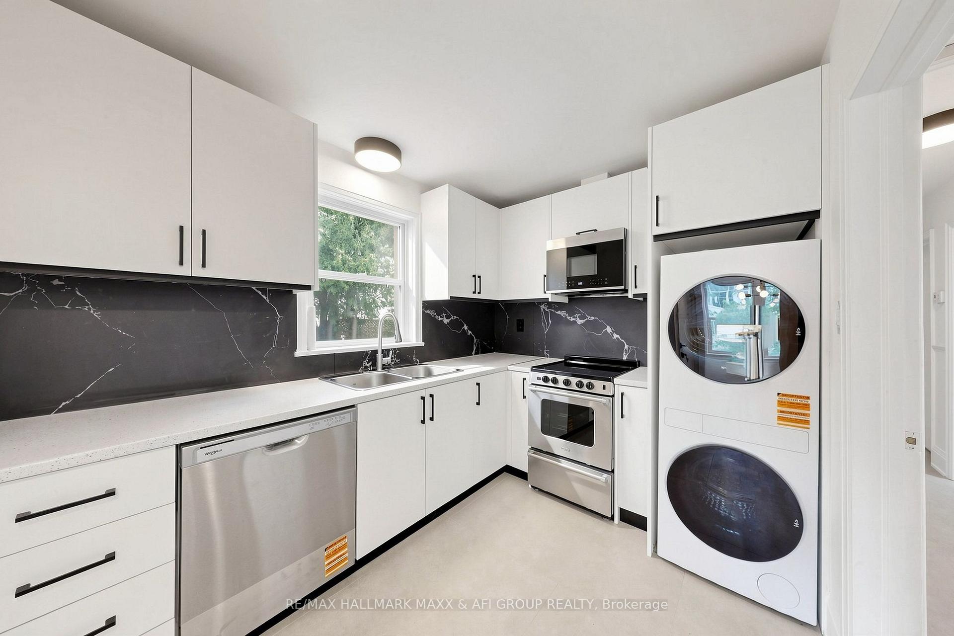 Photo 12 of 25 Harding Boulevard, Richmond Hill, Harding — HOMEH