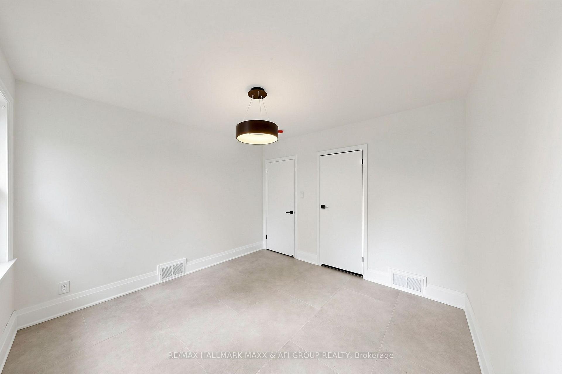 Photo 18 of 25 Harding Boulevard, Richmond Hill, Harding — HOMEH