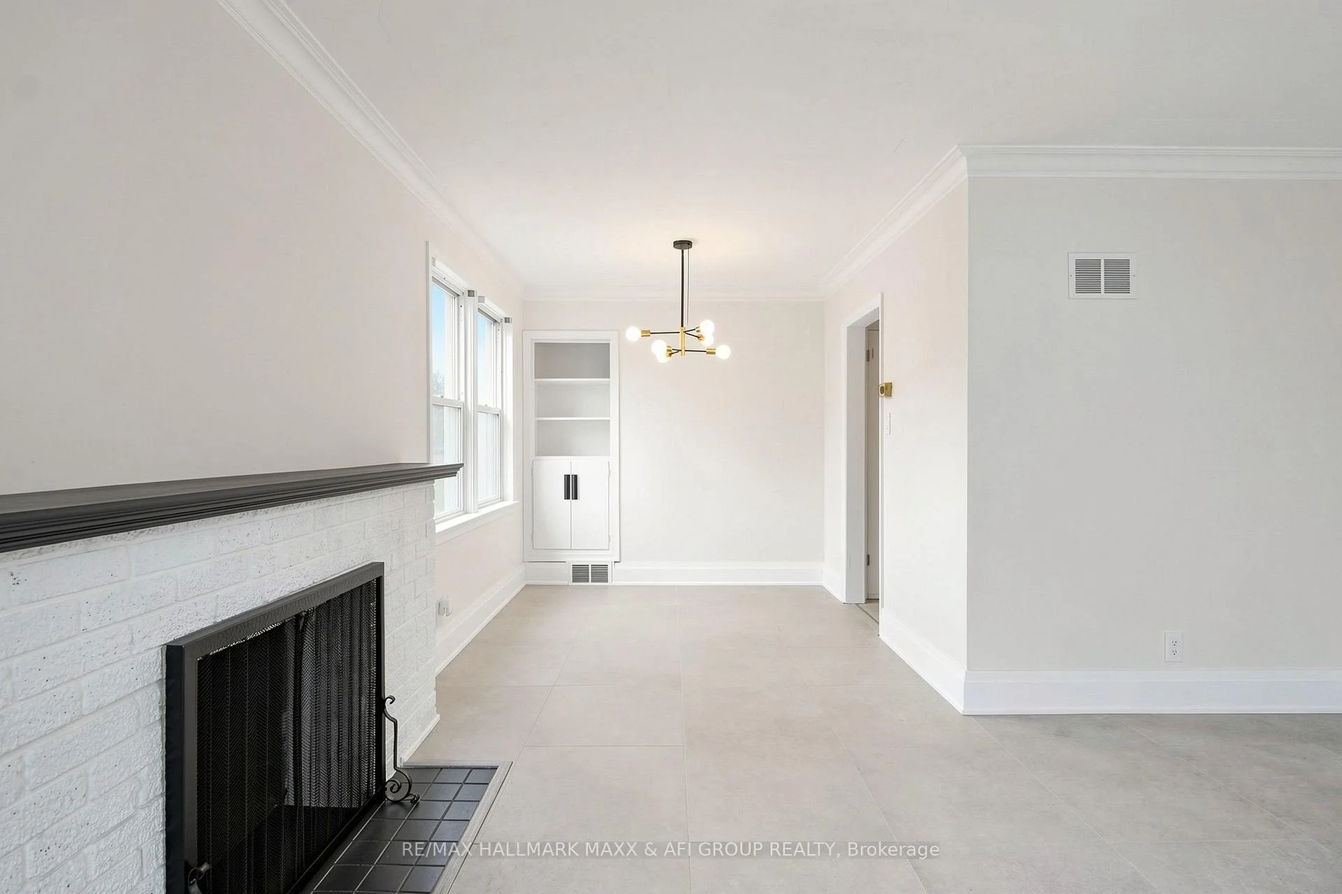 Photo 8 of 25 Harding Boulevard, Richmond Hill, Harding — HOMEH