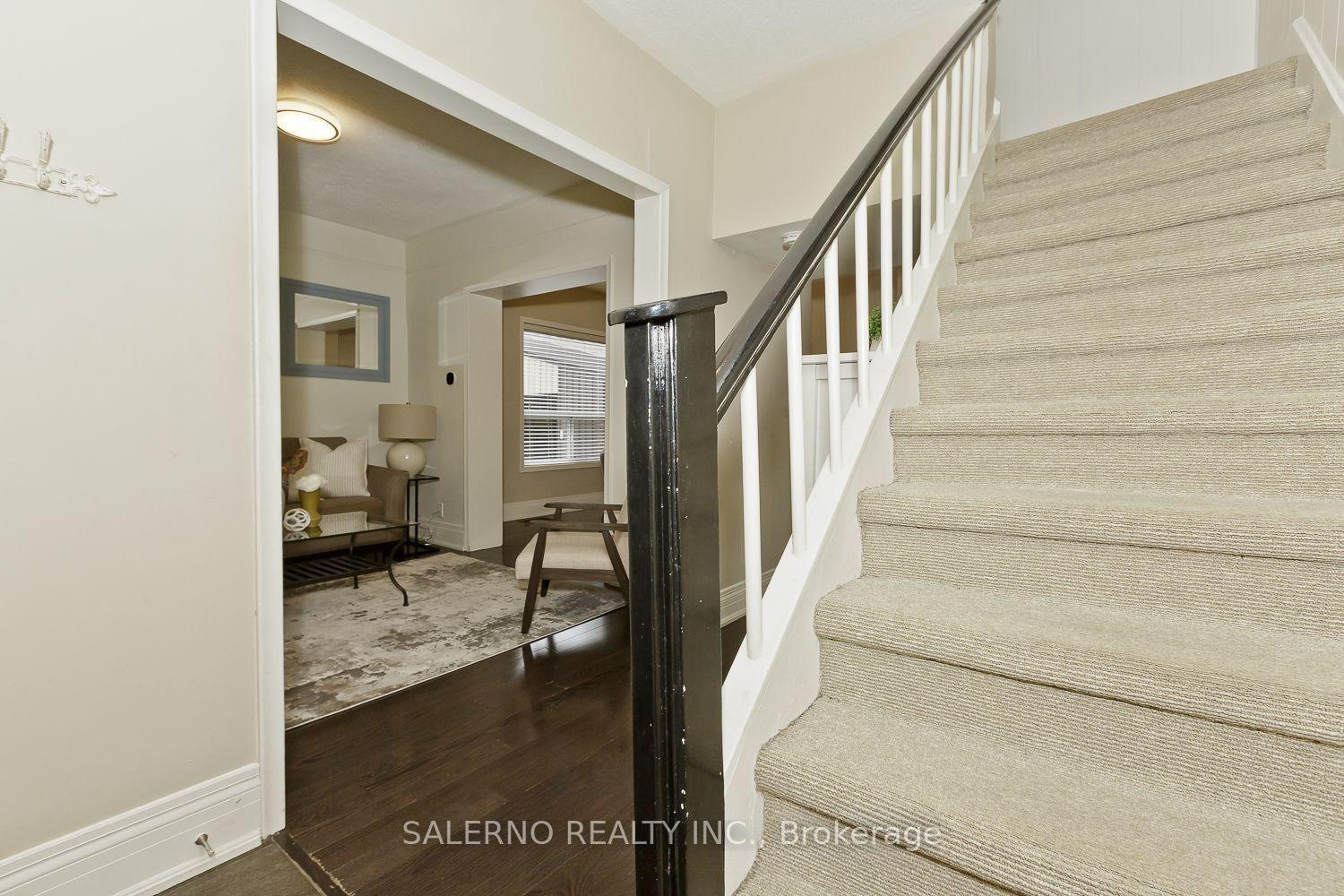 Photo 6 of 34 Fairfield Avenue, Etobicoke, Long Branch — HOMEH