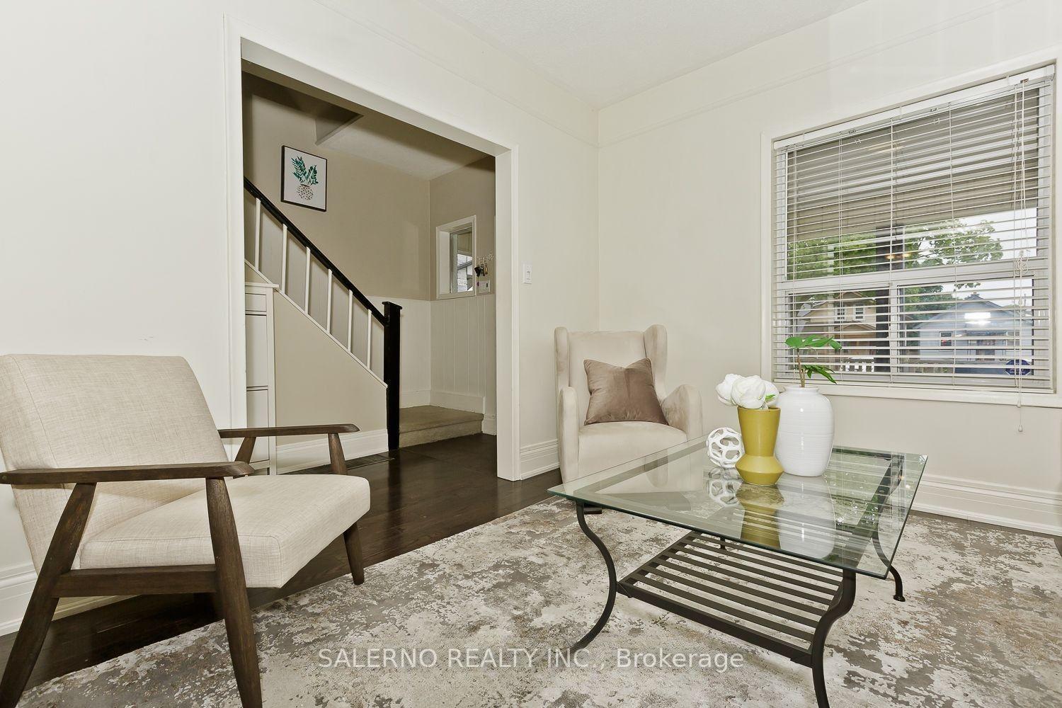 Photo 8 of 34 Fairfield Avenue, Etobicoke, Long Branch — HOMEH