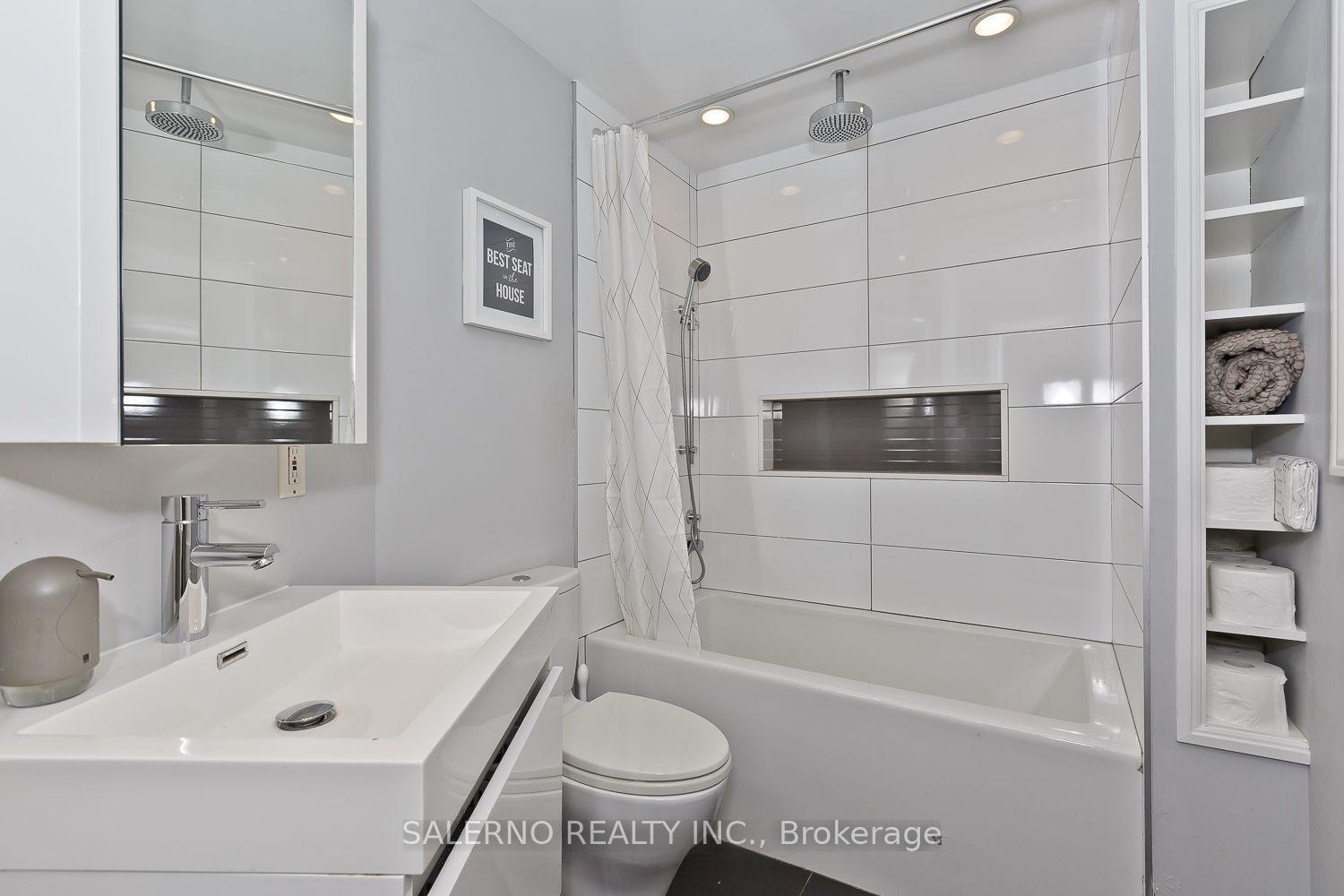 Photo 22 of 34 Fairfield Avenue, Etobicoke, Long Branch — HOMEH