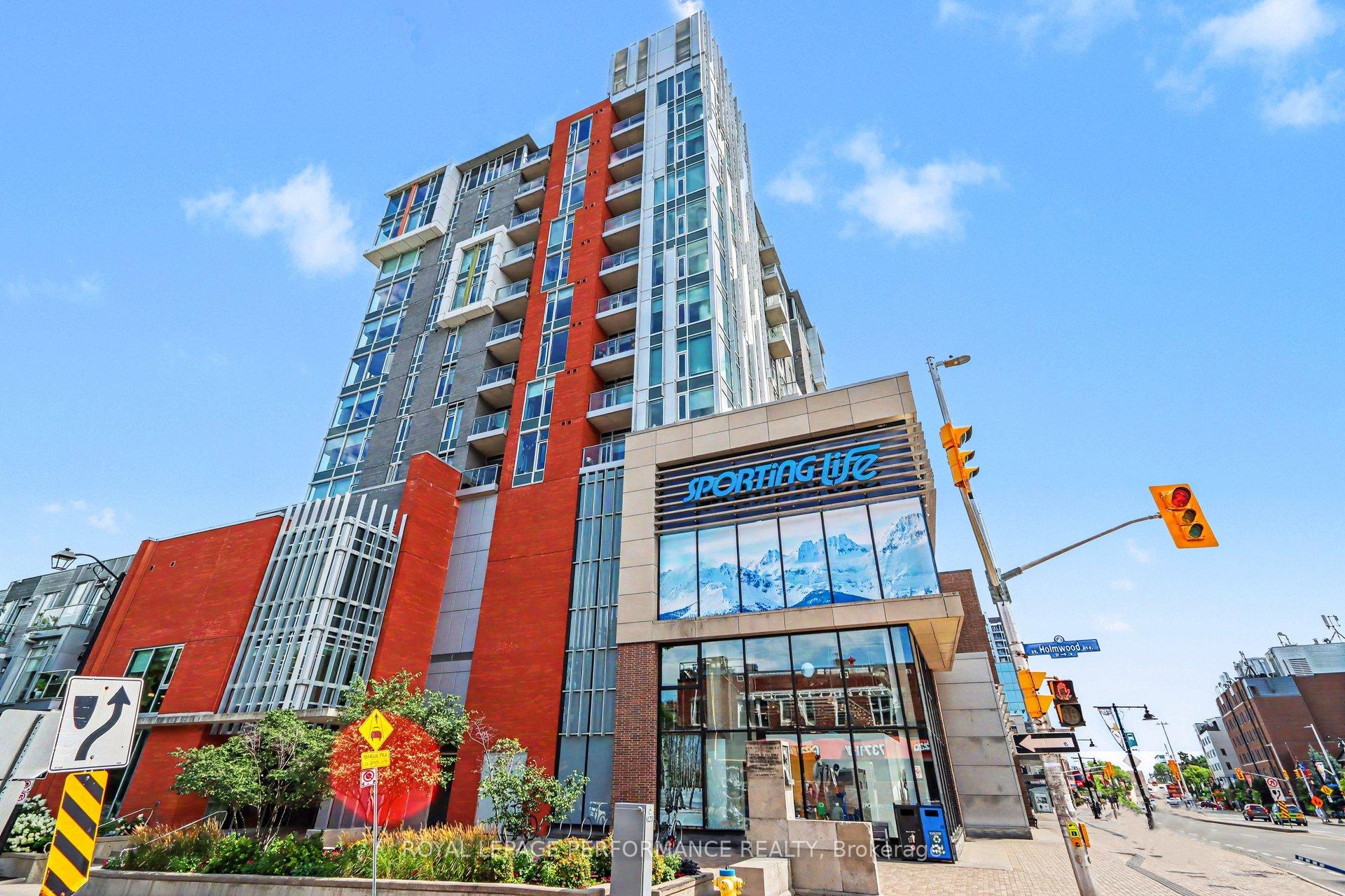 Photo of Unit 1008, 118 Holmwood Avenue