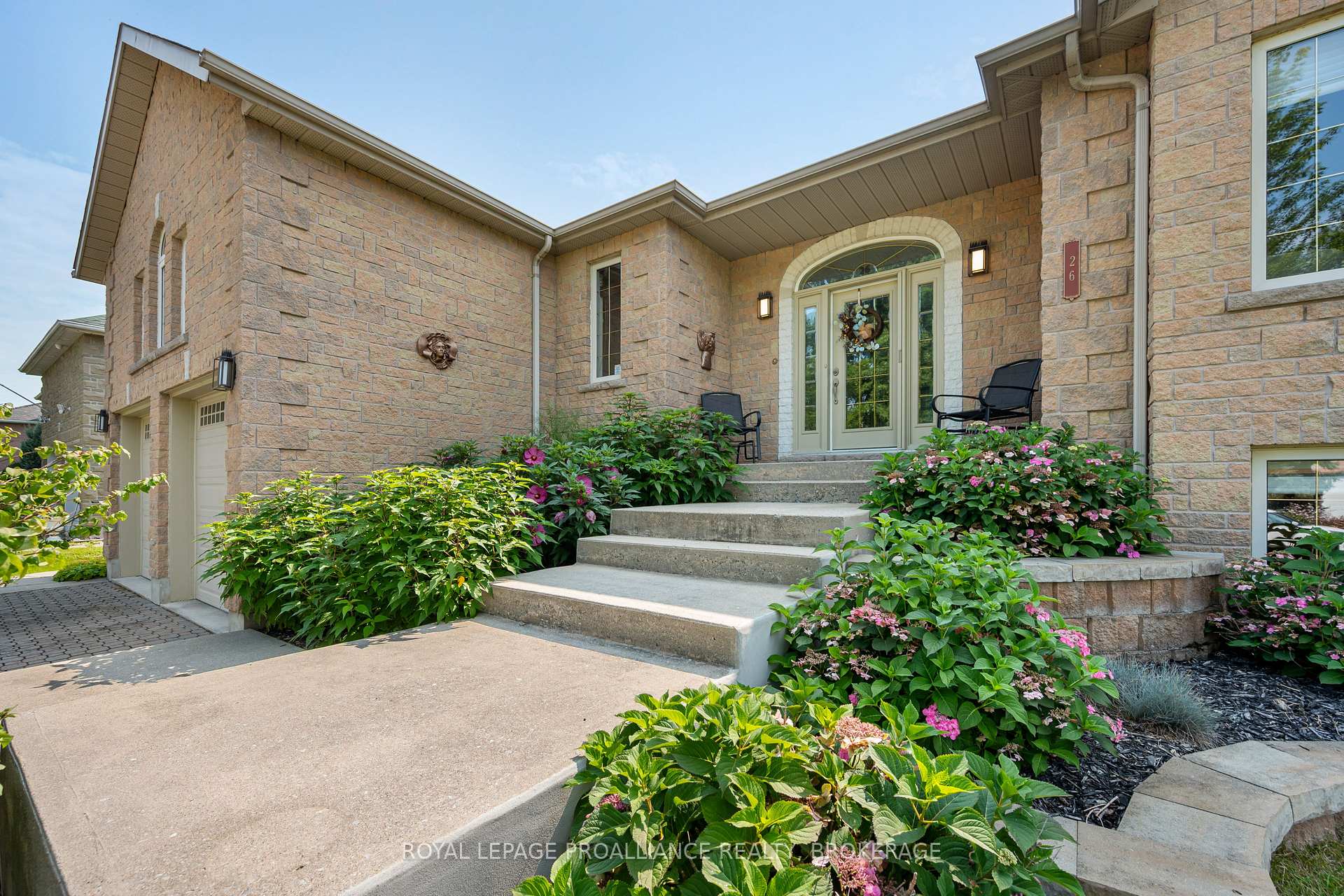 Photo 3 of 26 Kenwoods Circle, Kingston, Kingston East (Incl Barret Crt) — HOMEH