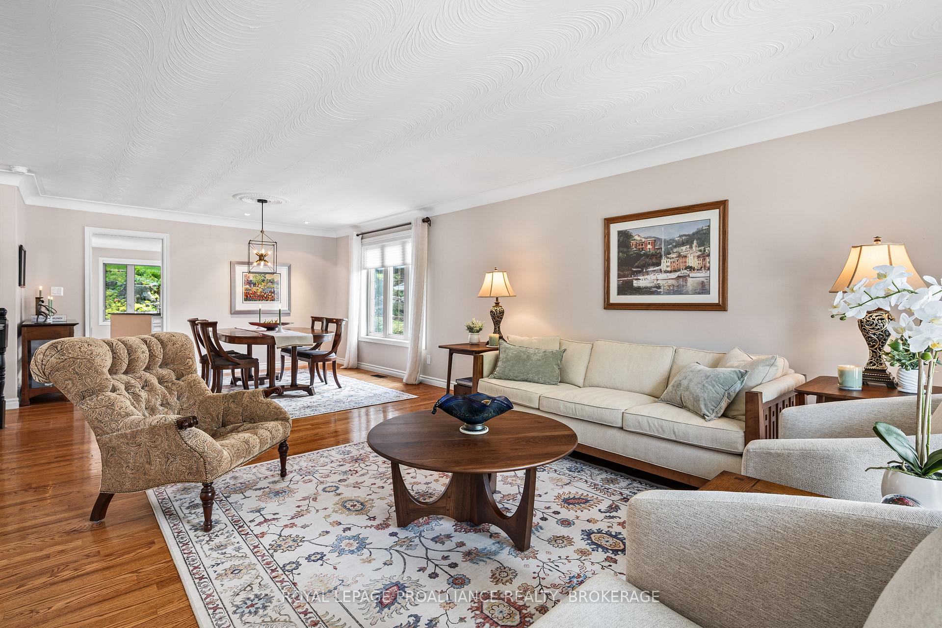 Photo 8 of 26 Kenwoods Circle, Kingston, Kingston East (Incl Barret Crt) — HOMEH