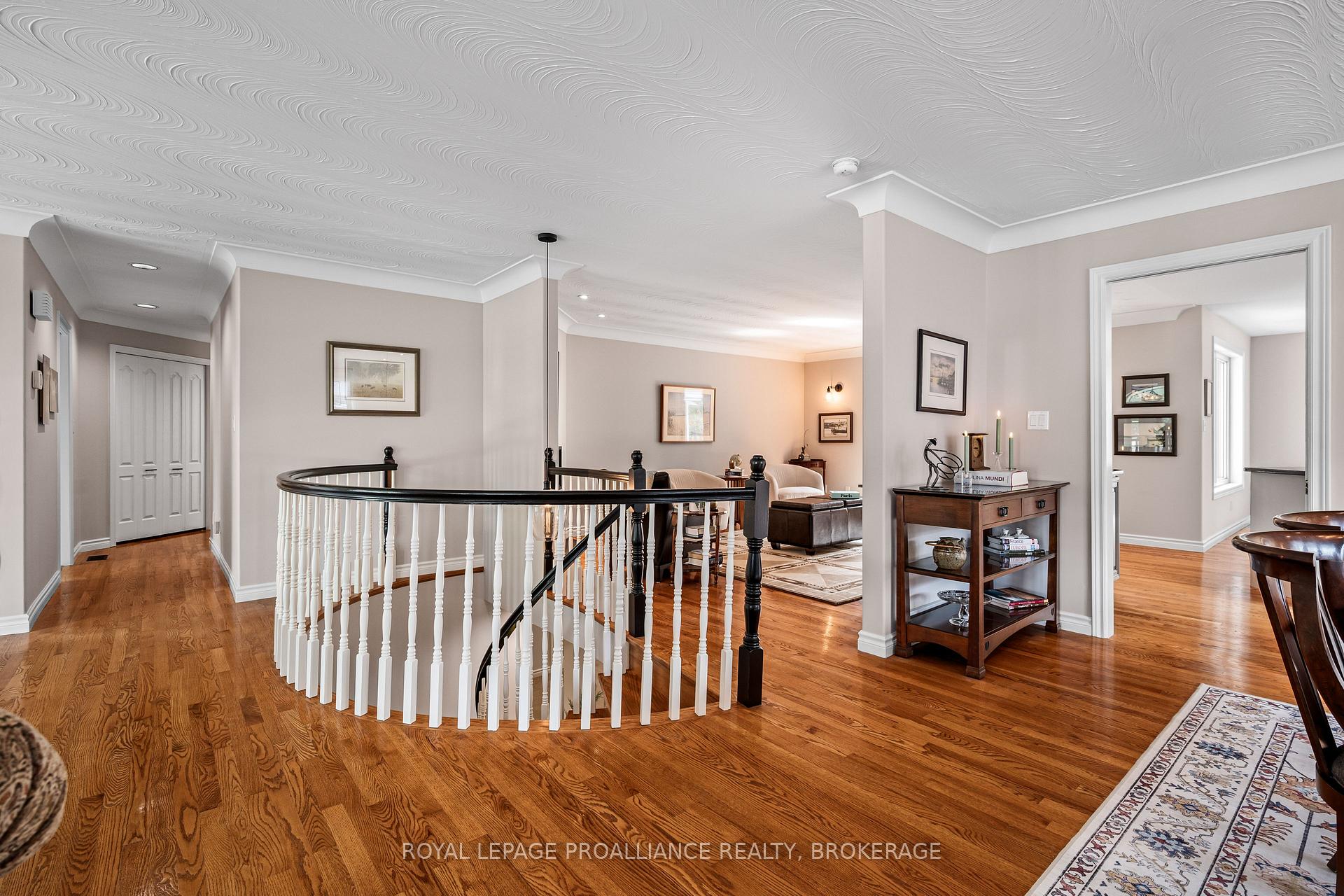 Photo 9 of 26 Kenwoods Circle, Kingston, Kingston East (Incl Barret Crt) — HOMEH