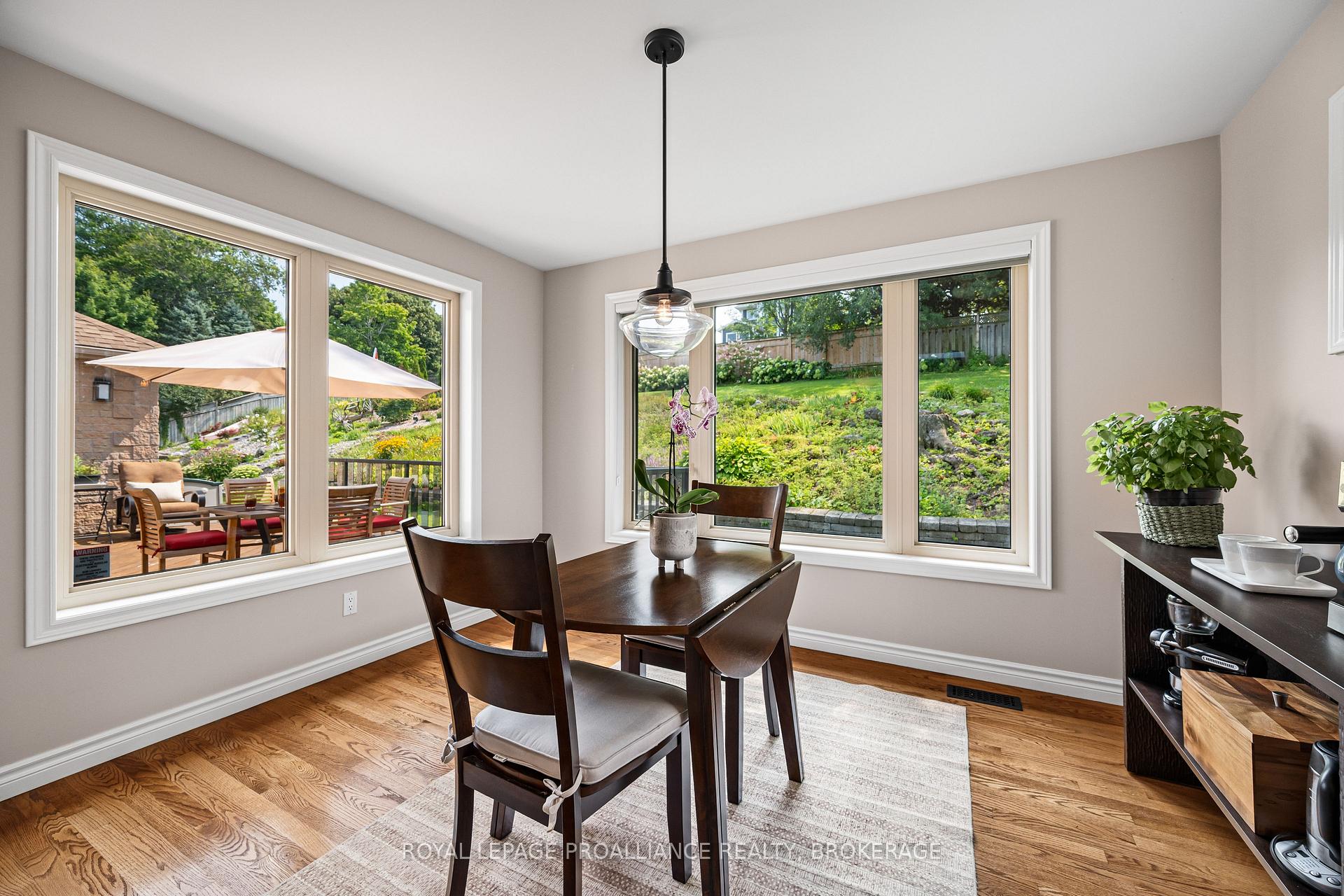 Photo 17 of 26 Kenwoods Circle, Kingston, Kingston East (Incl Barret Crt) — HOMEH