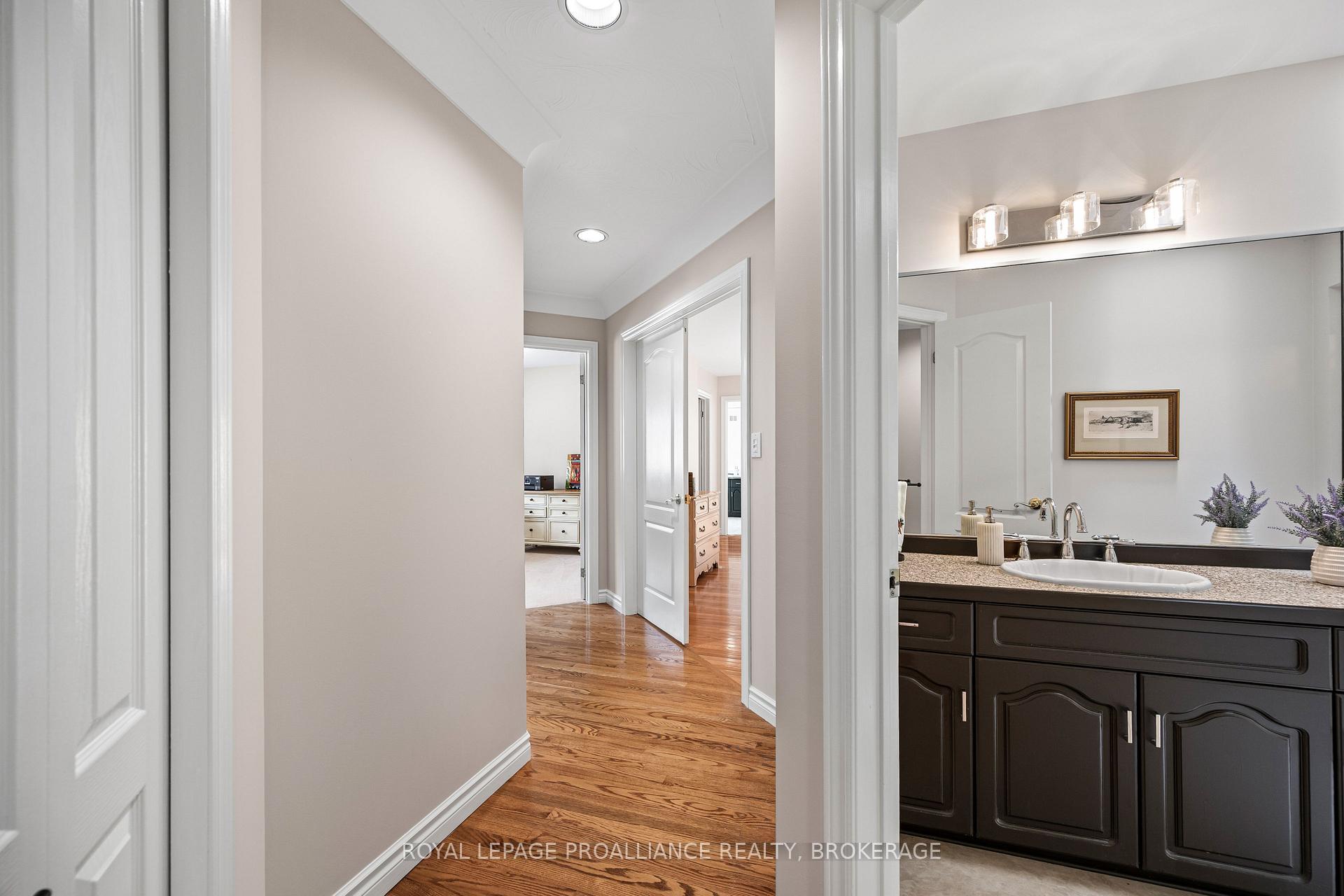 Photo 20 of 26 Kenwoods Circle, Kingston, Kingston East (Incl Barret Crt) — HOMEH
