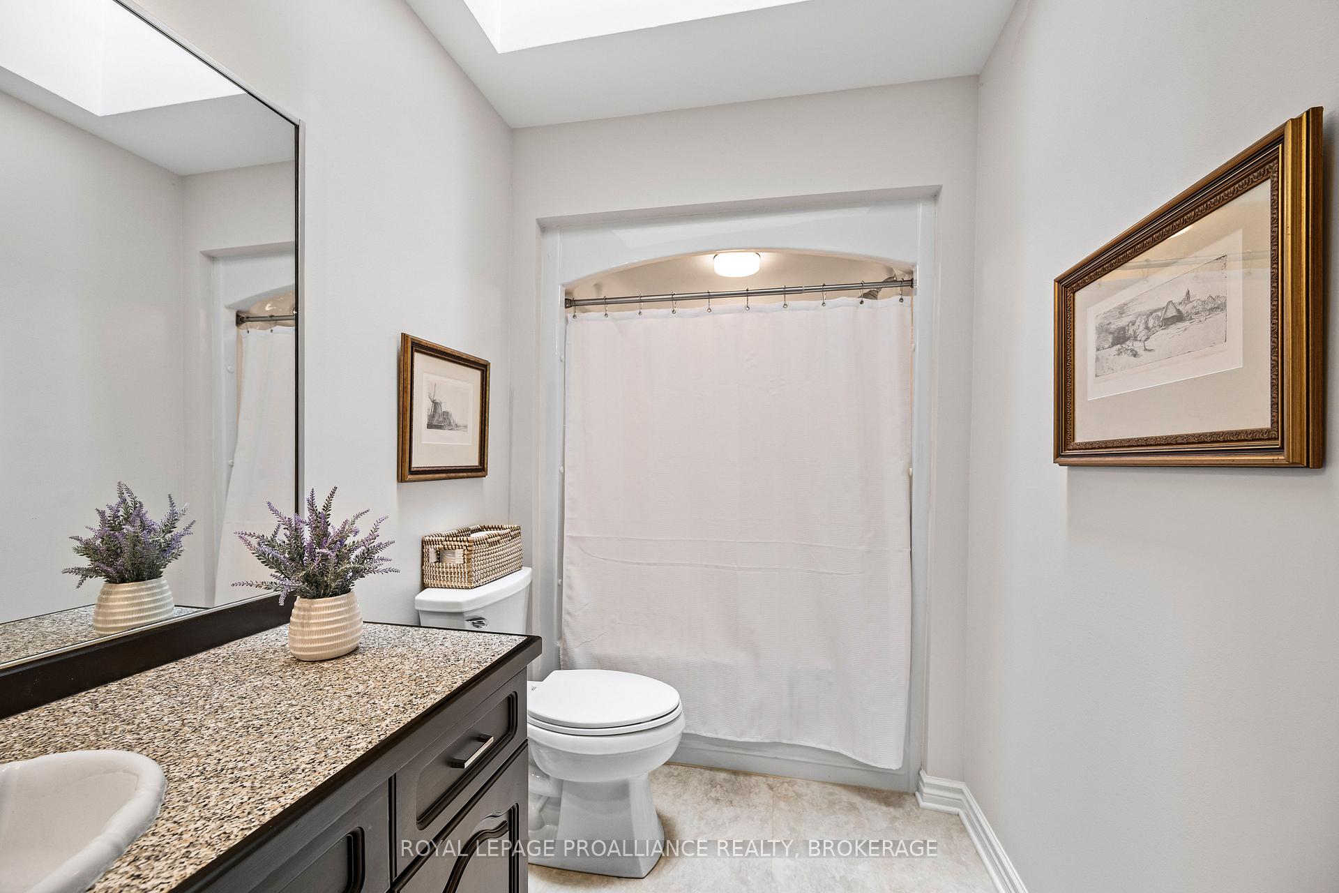 Photo 21 of 26 Kenwoods Circle, Kingston, Kingston East (Incl Barret Crt) — HOMEH