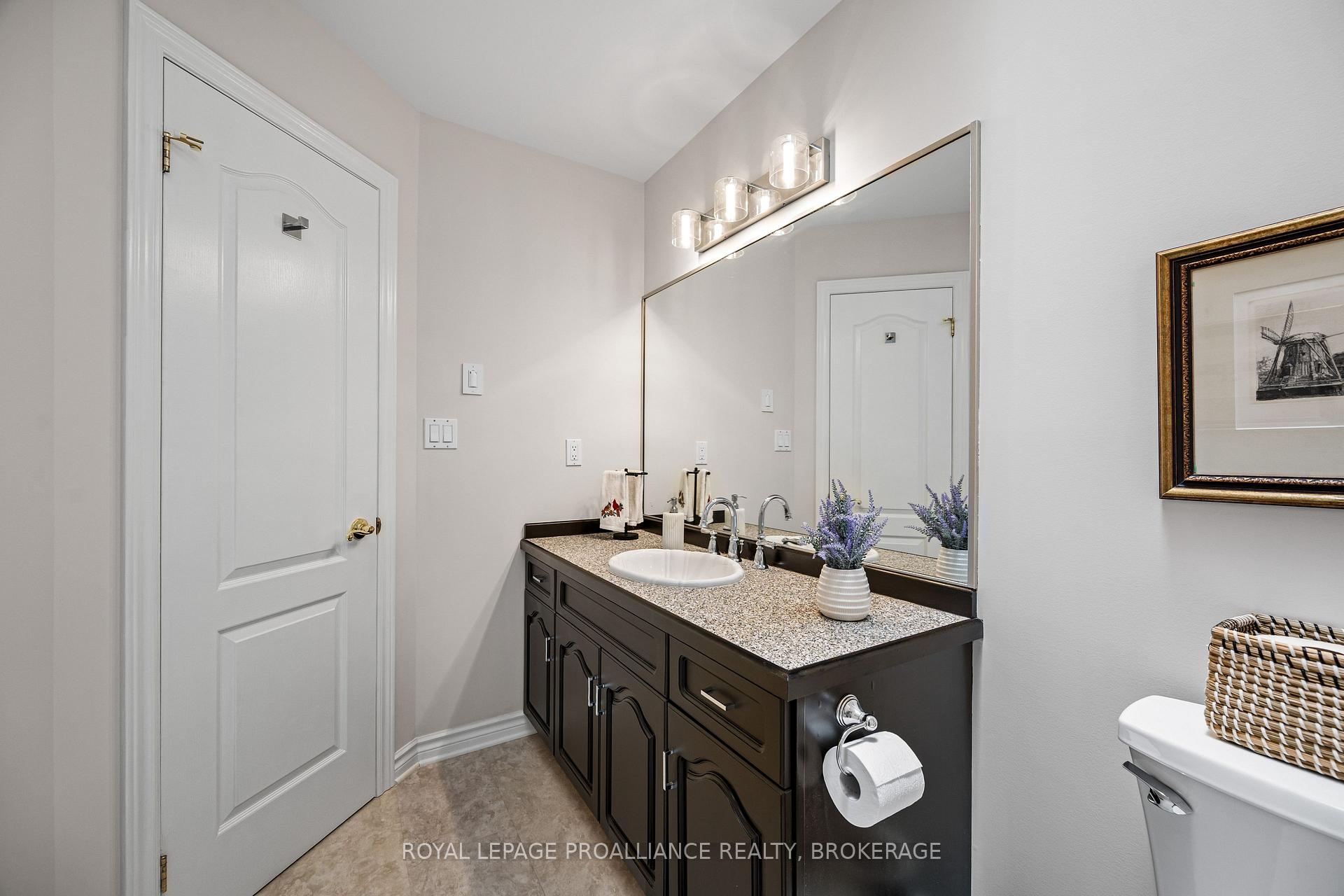 Photo 22 of 26 Kenwoods Circle, Kingston, Kingston East (Incl Barret Crt) — HOMEH