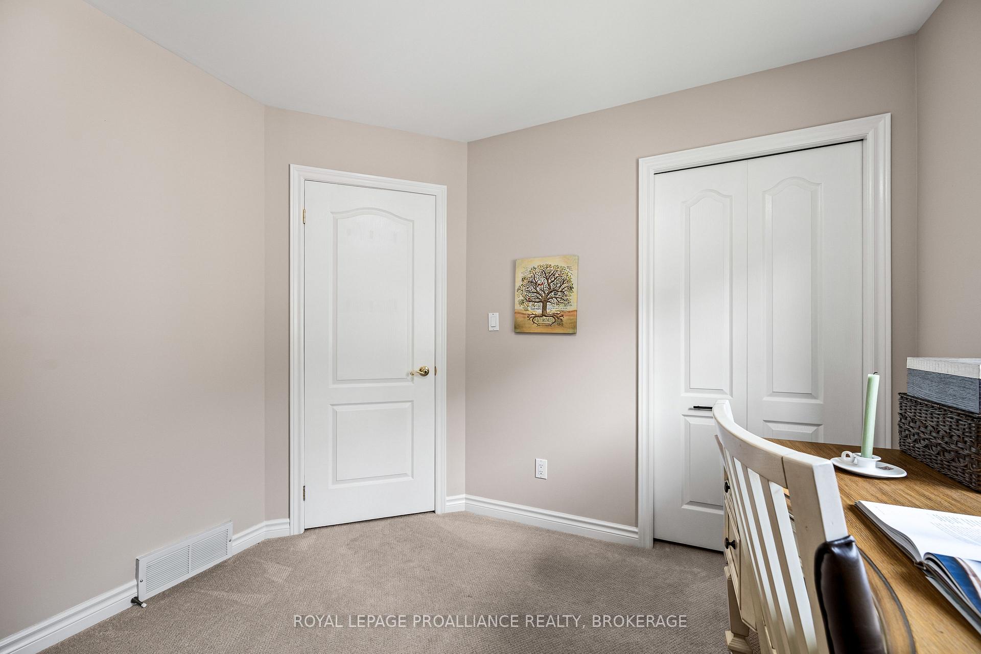 Photo 26 of 26 Kenwoods Circle, Kingston, Kingston East (Incl Barret Crt) — HOMEH