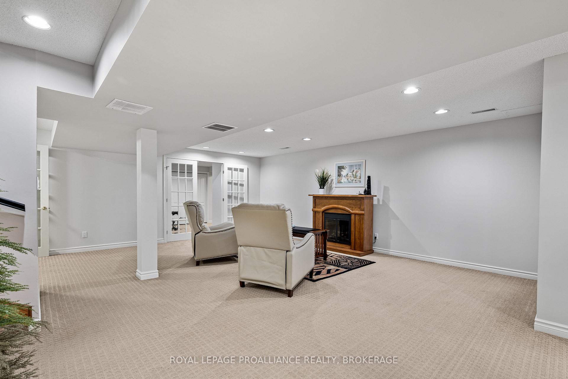Photo 30 of 26 Kenwoods Circle, Kingston, Kingston East (Incl Barret Crt) — HOMEH